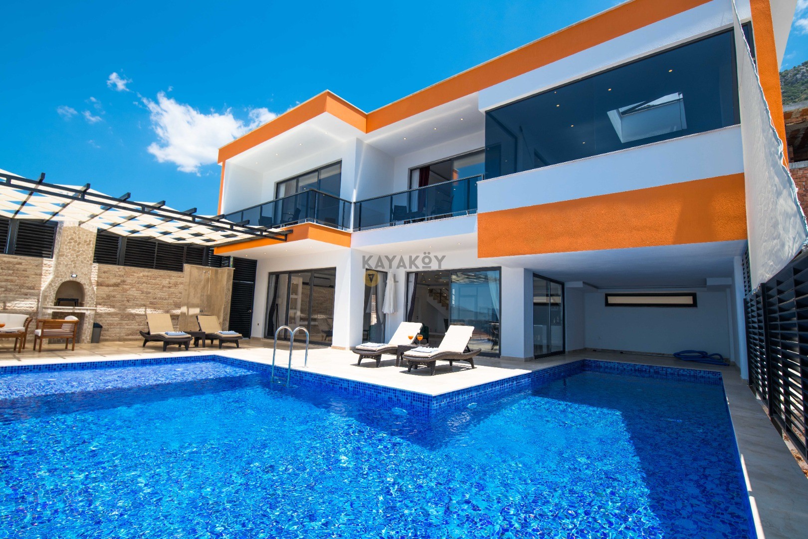 Villa Kutluk İki Yatak Odalı Ve Havuzu Isıtmalı