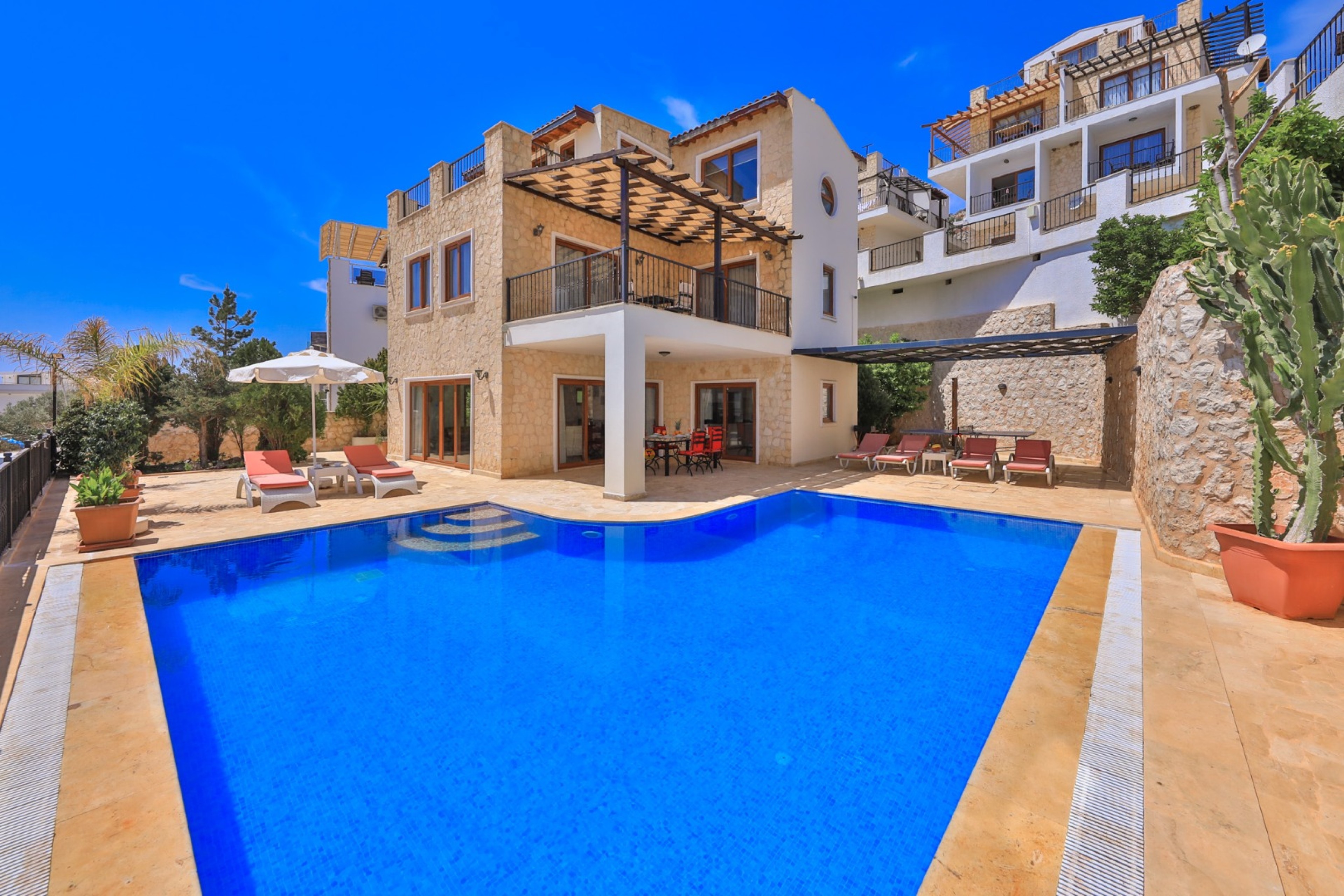Villa Main