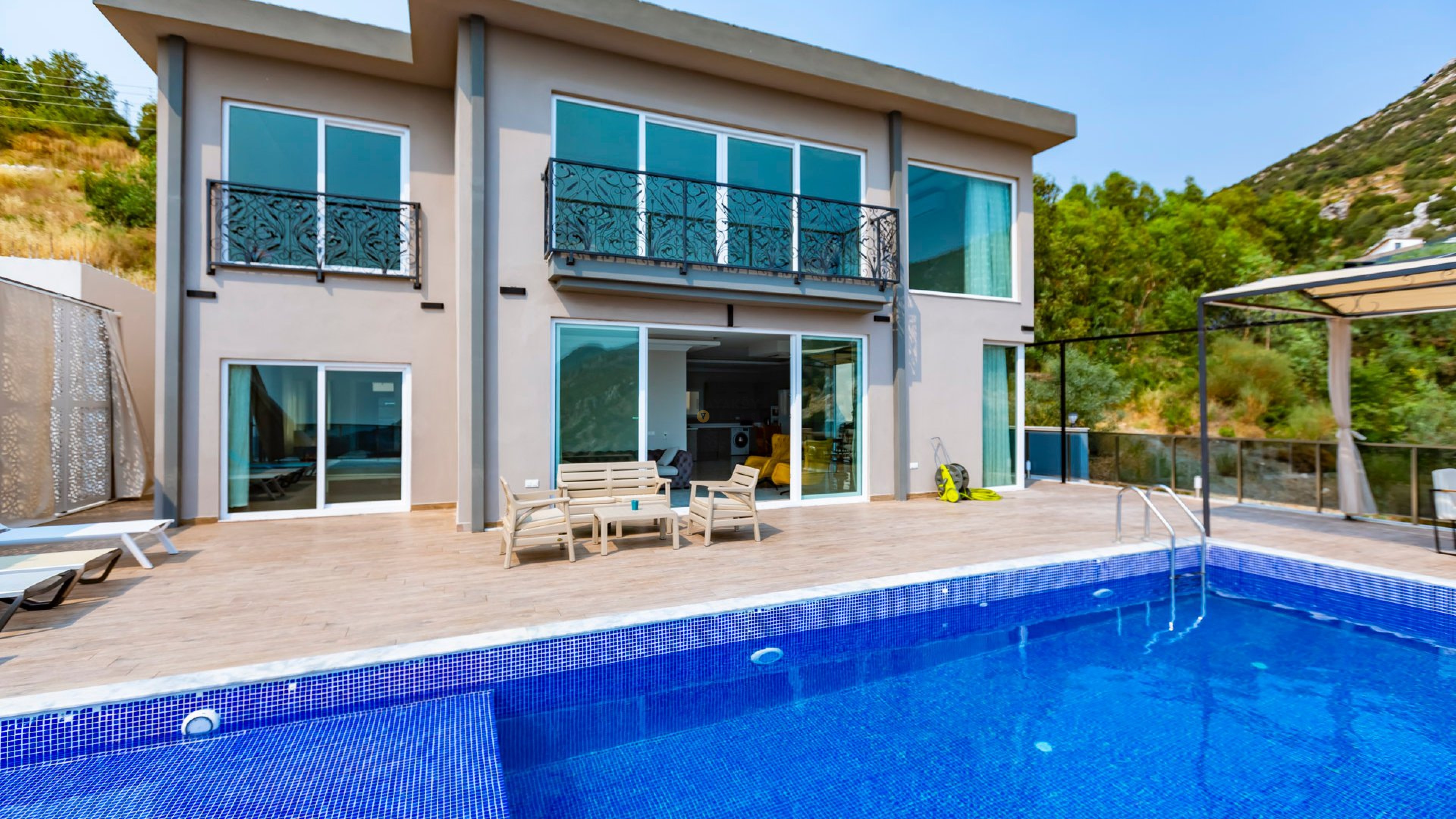 Villa Main
