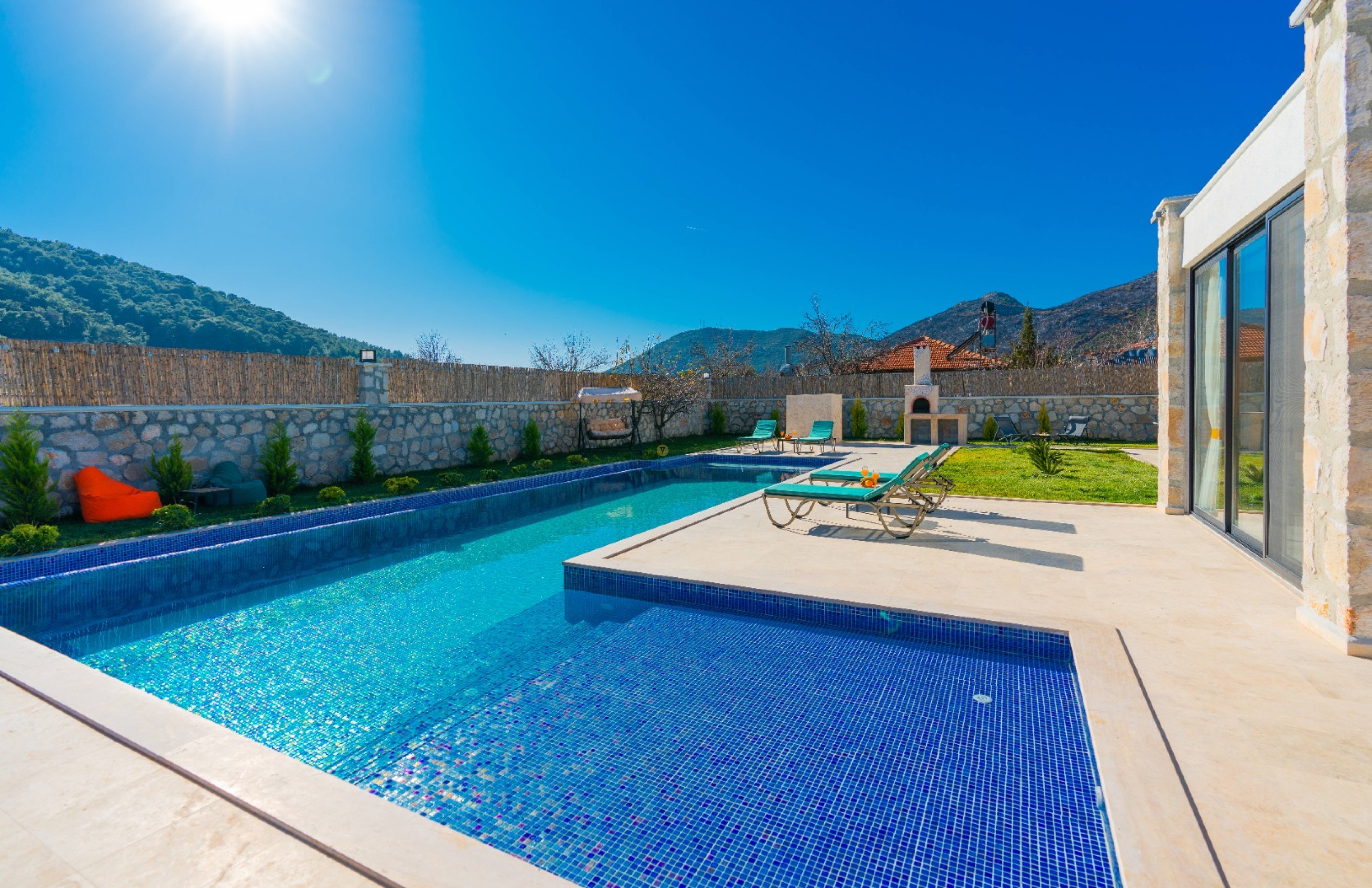Mobile Gallery 16