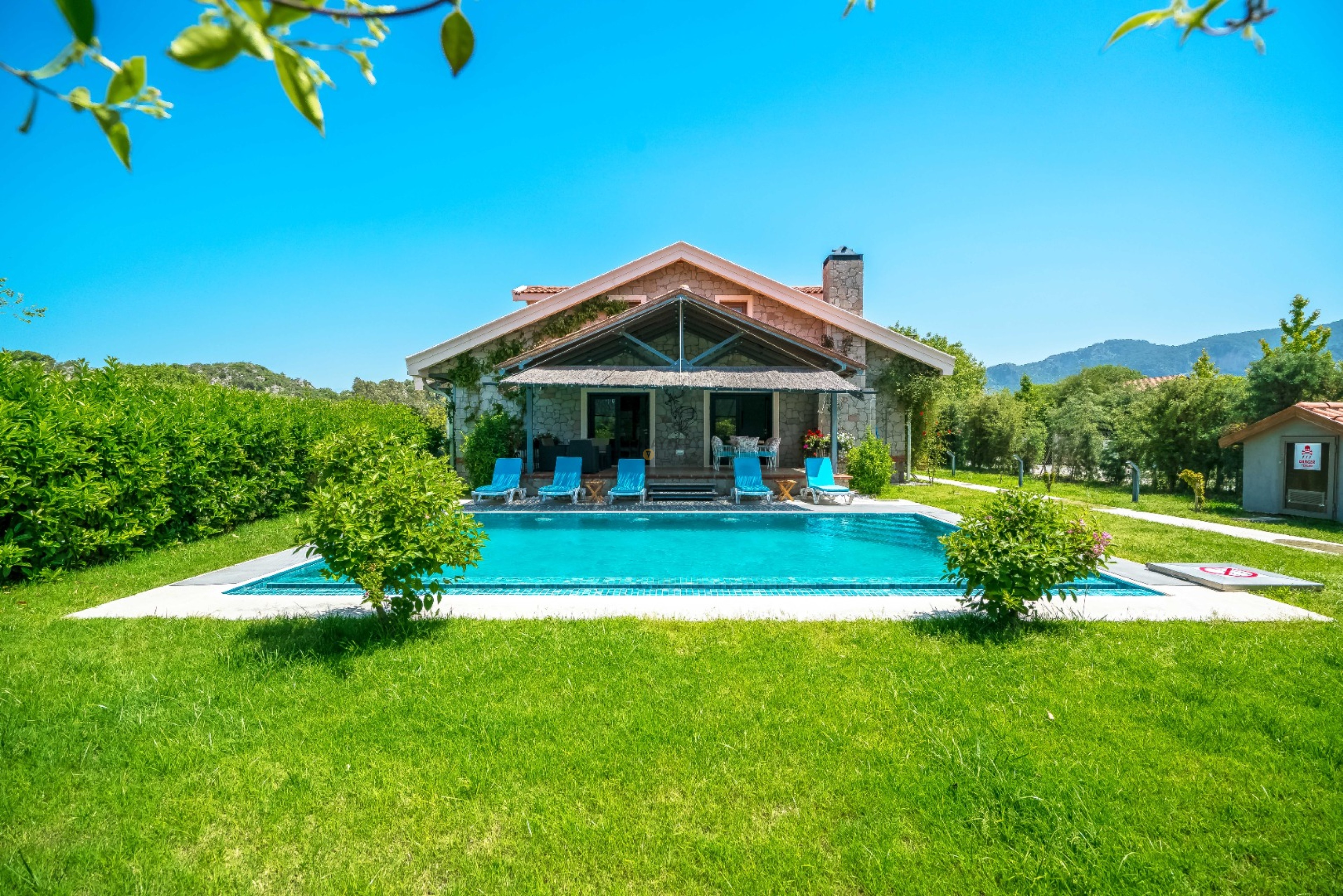 Villa Main