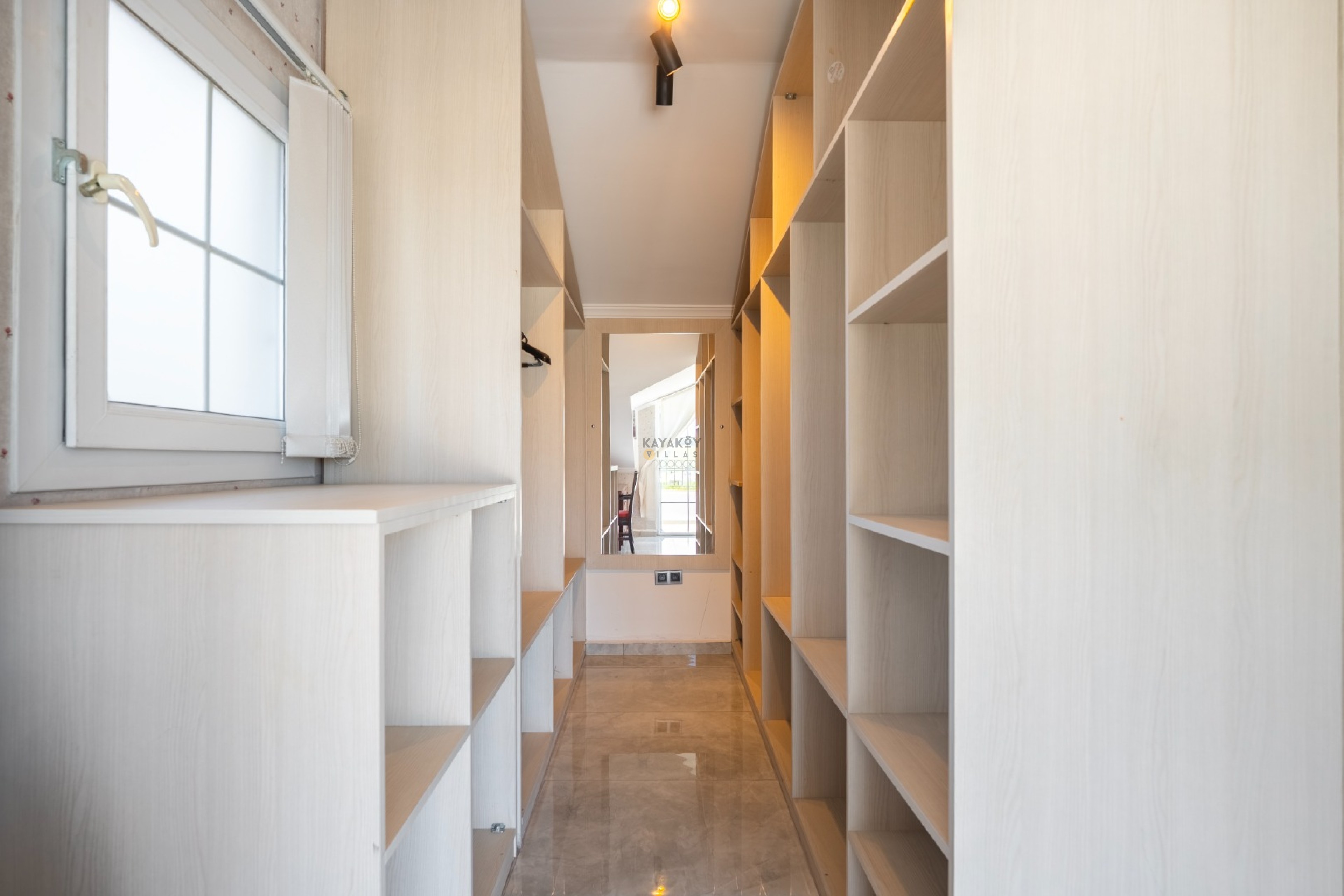 Mobile Gallery 40