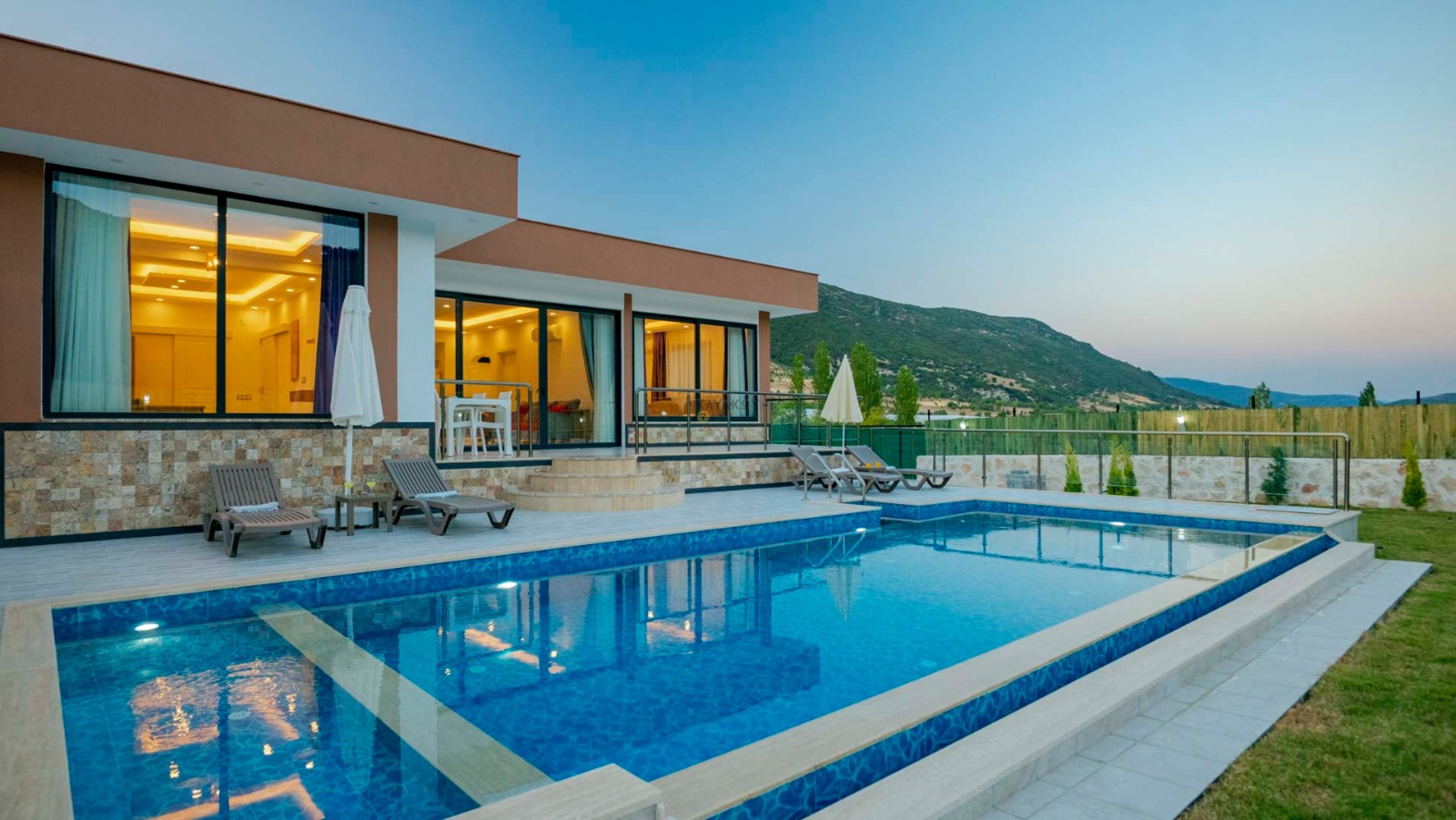 Villa Main