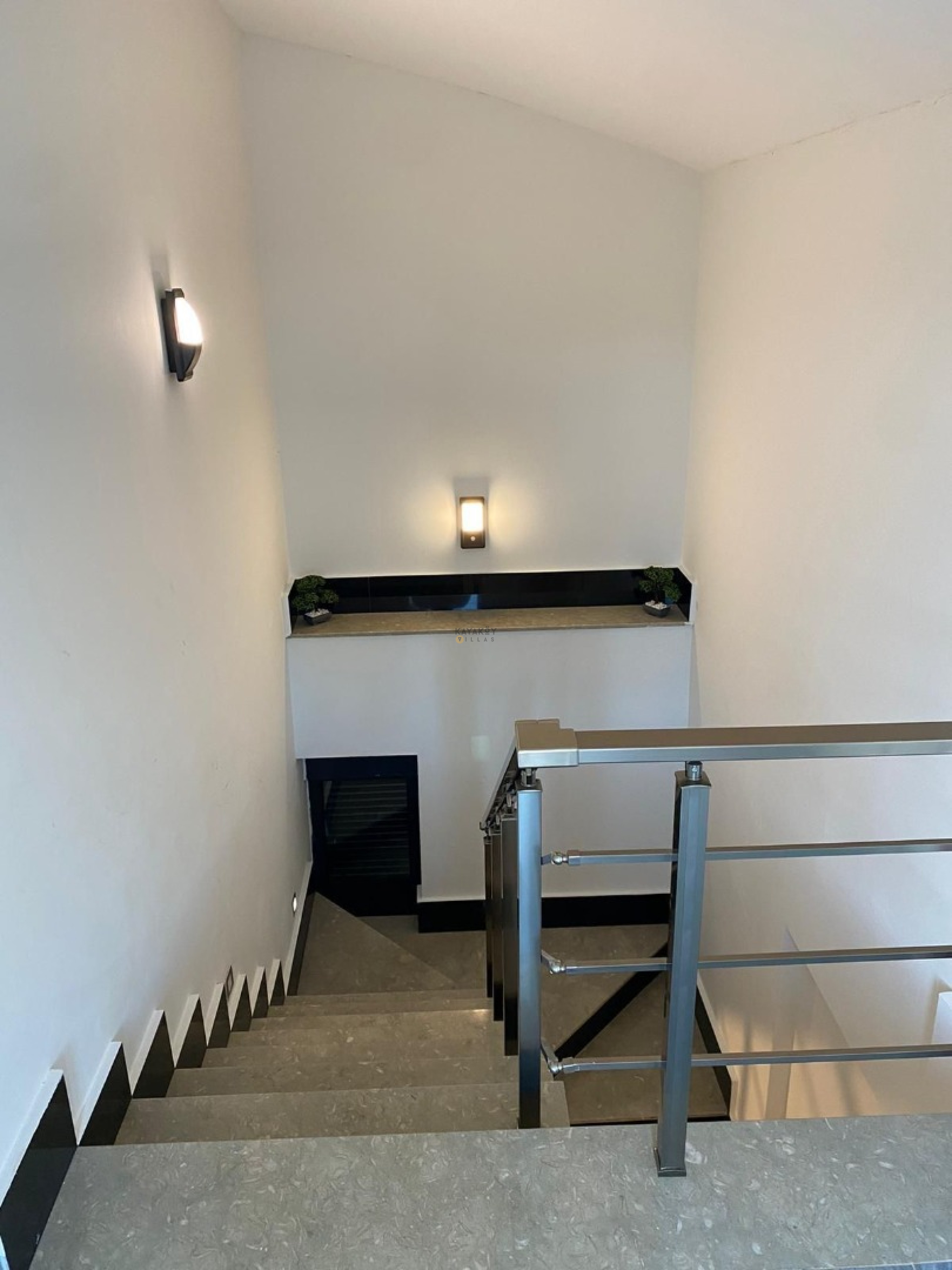 Mobile Gallery 10