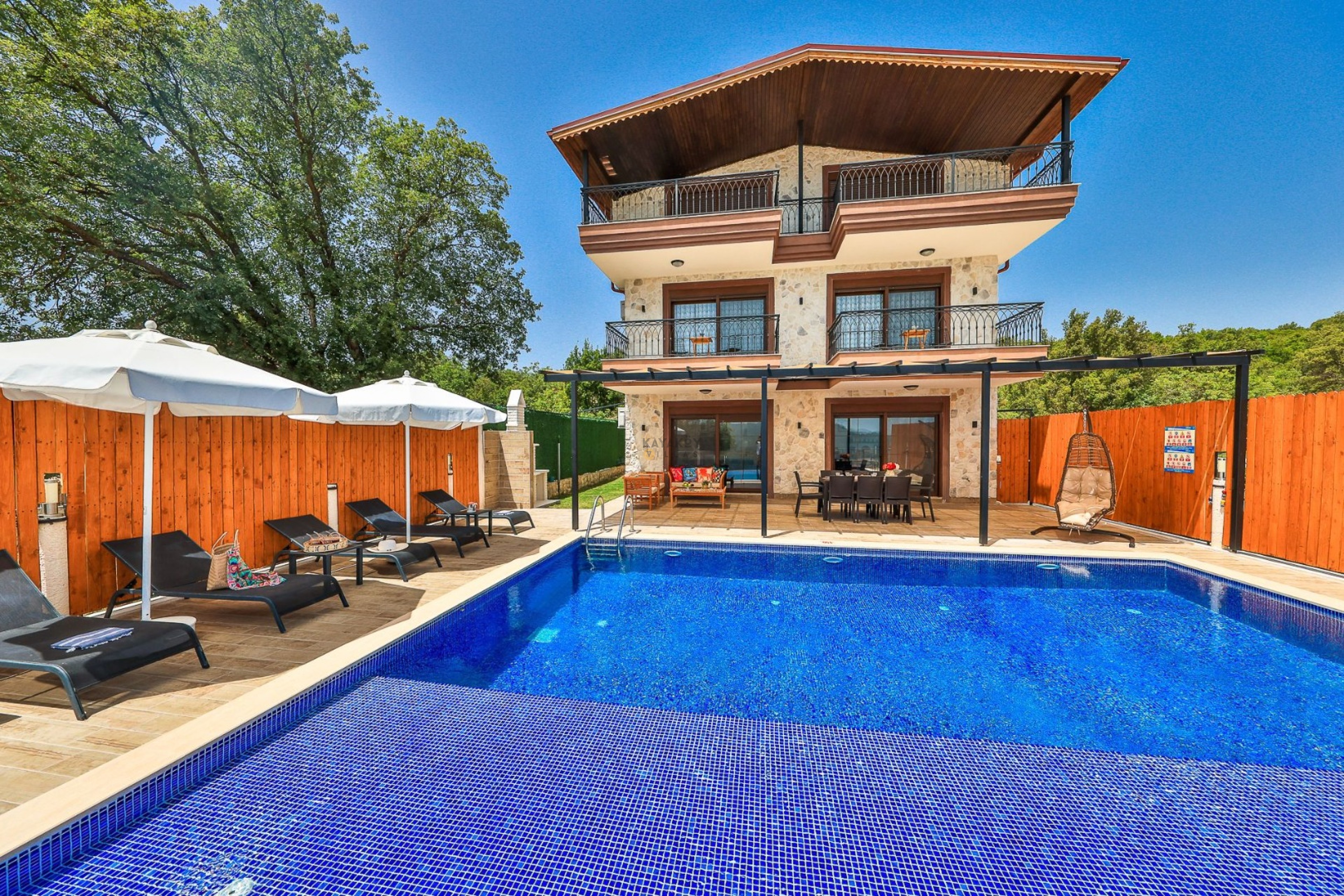 Villa Main