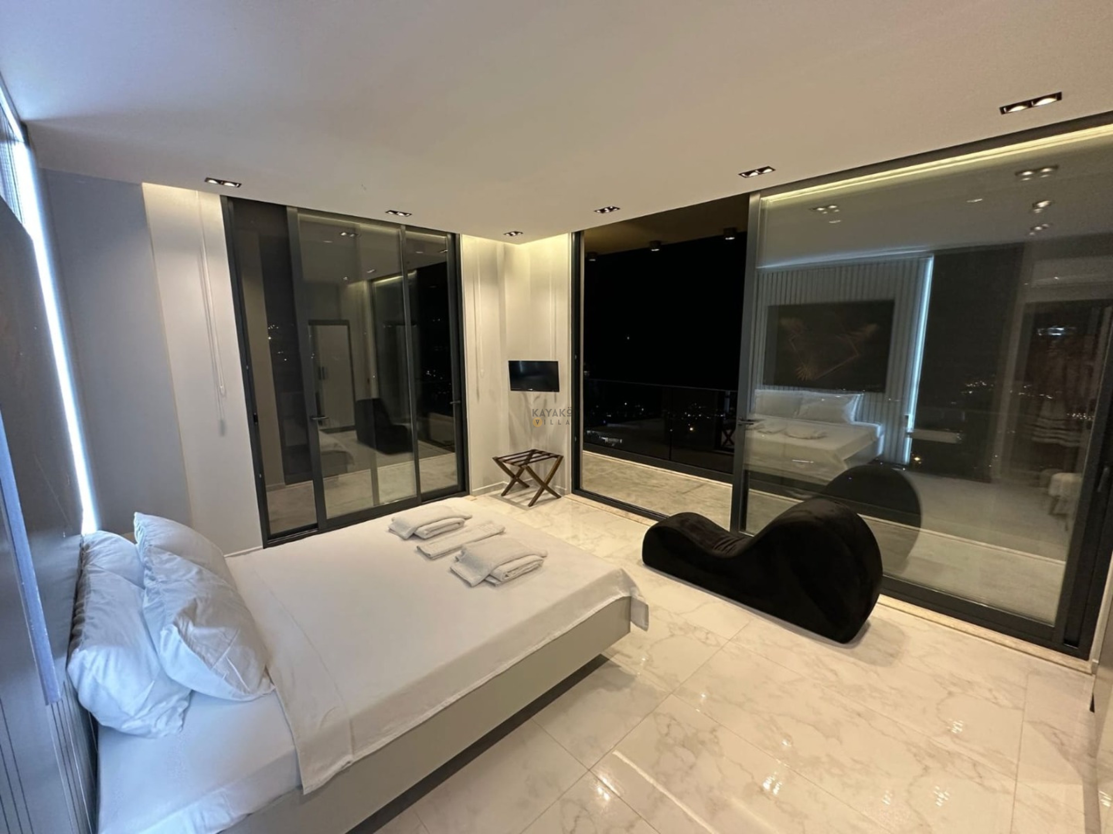 Mobile Gallery 11