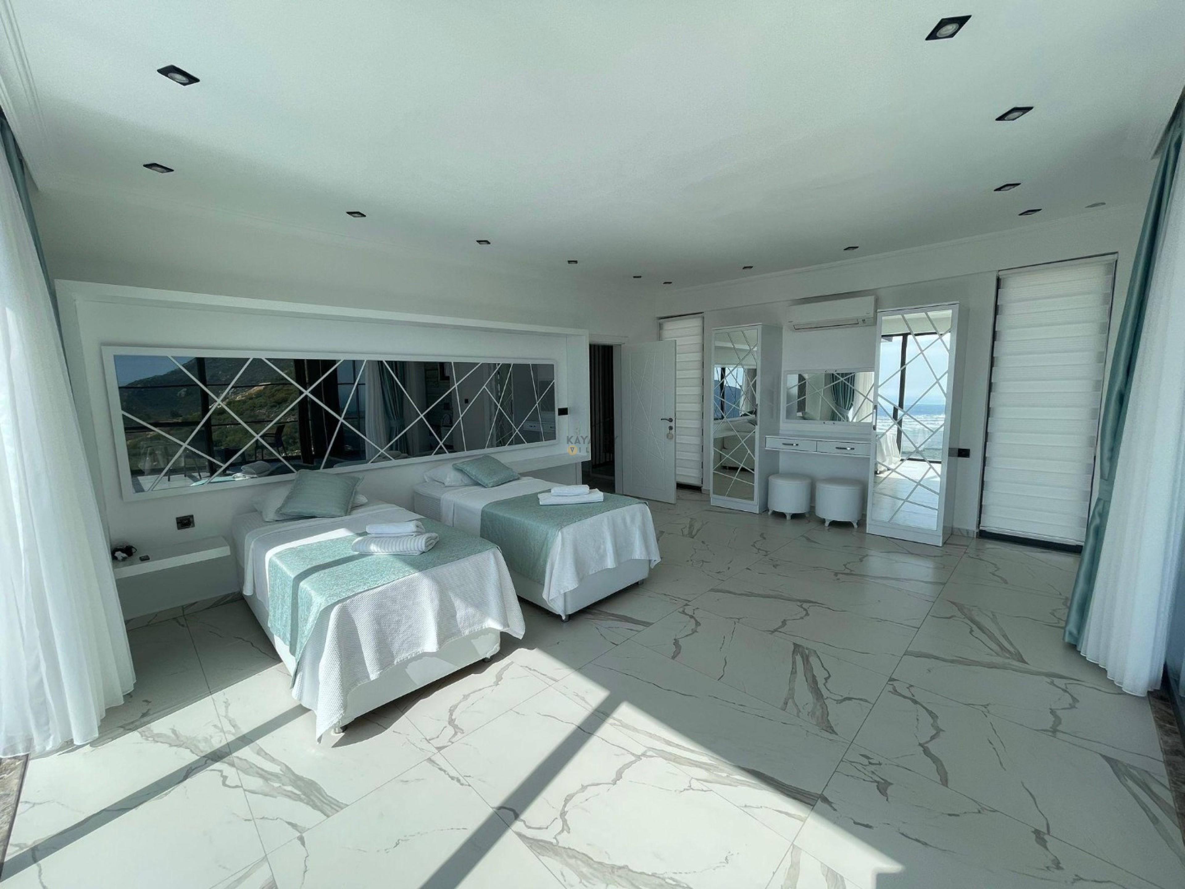 Gallery 2