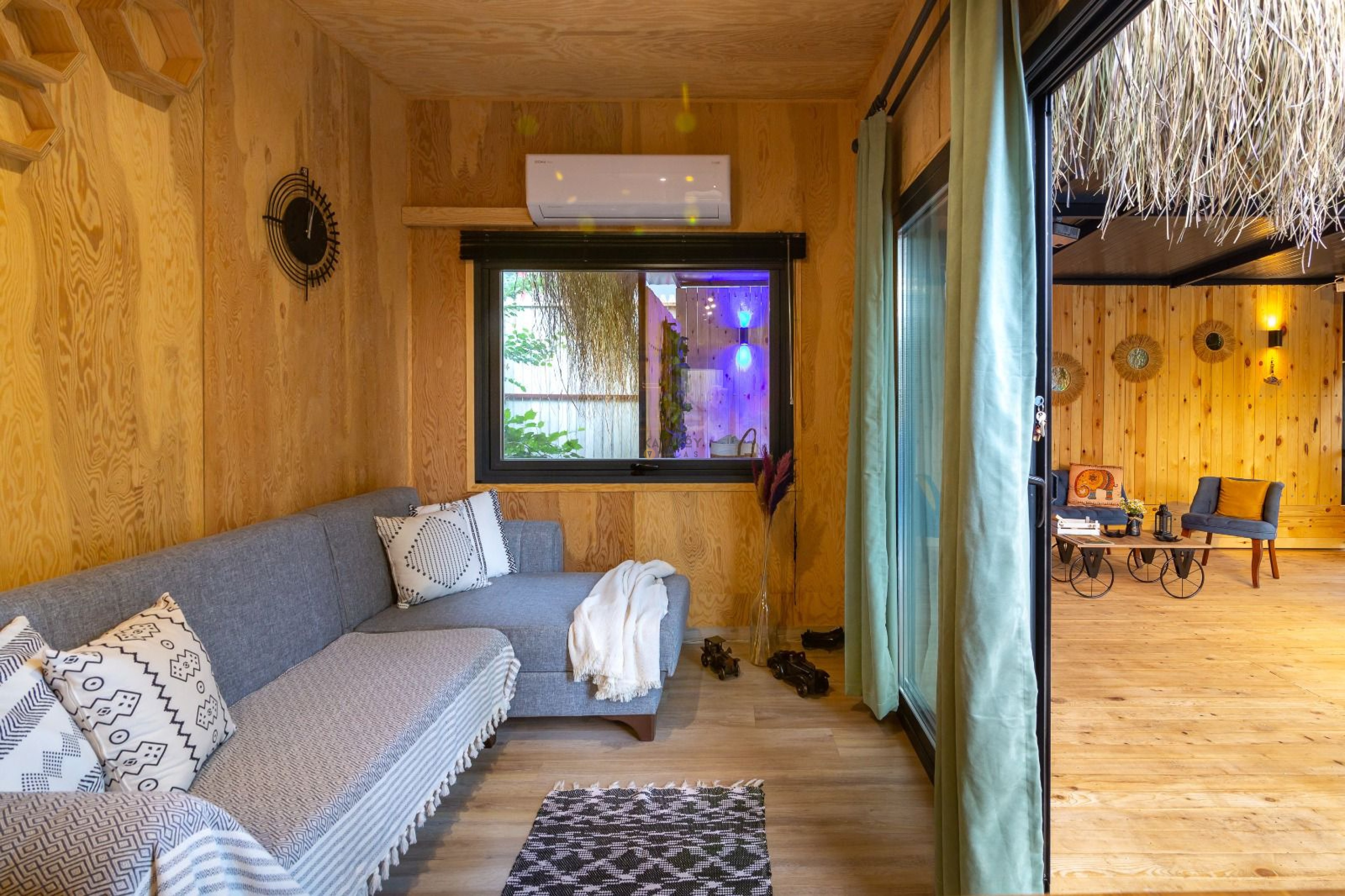 Mobile Gallery 18
