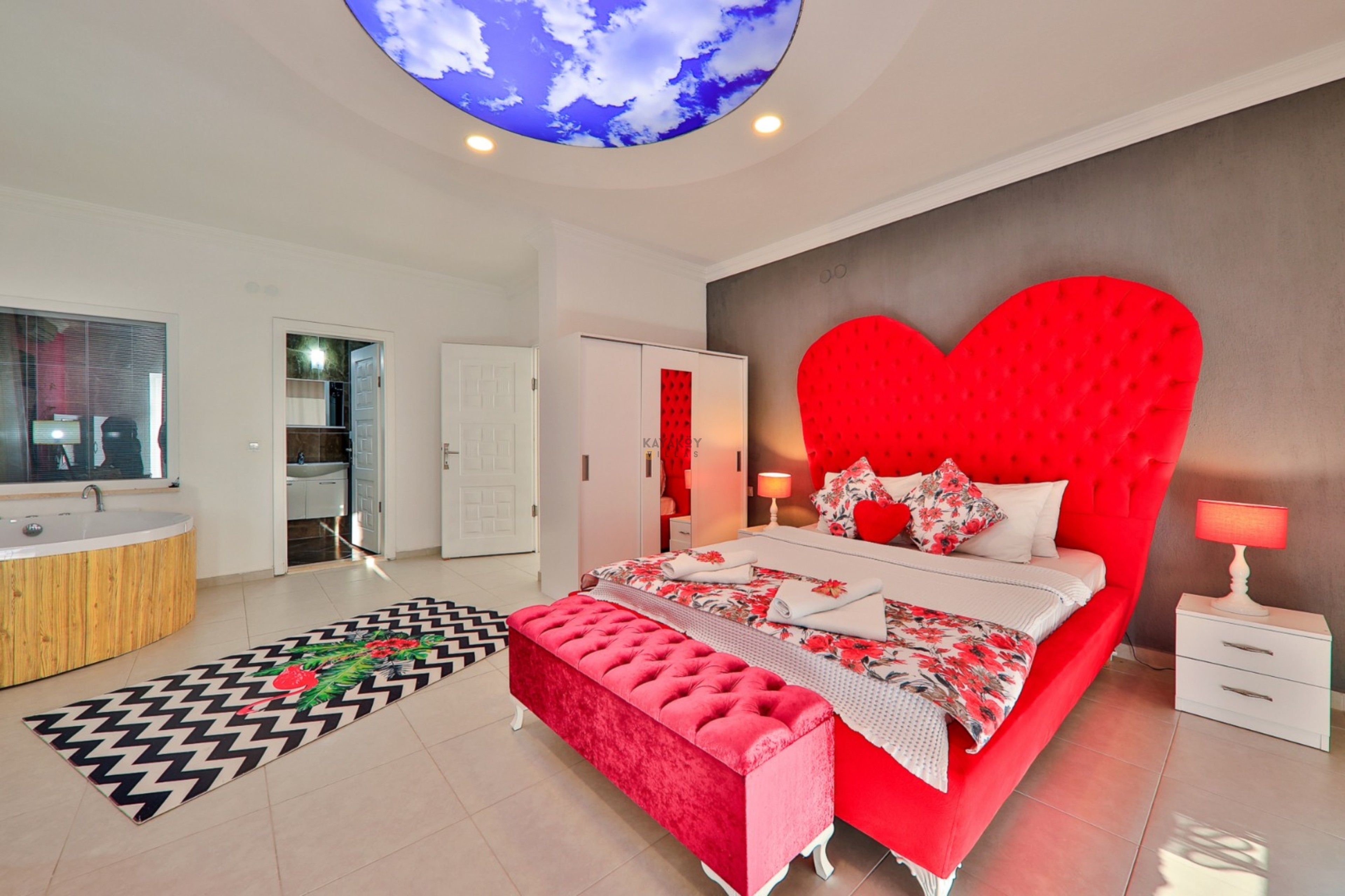 Gallery 0