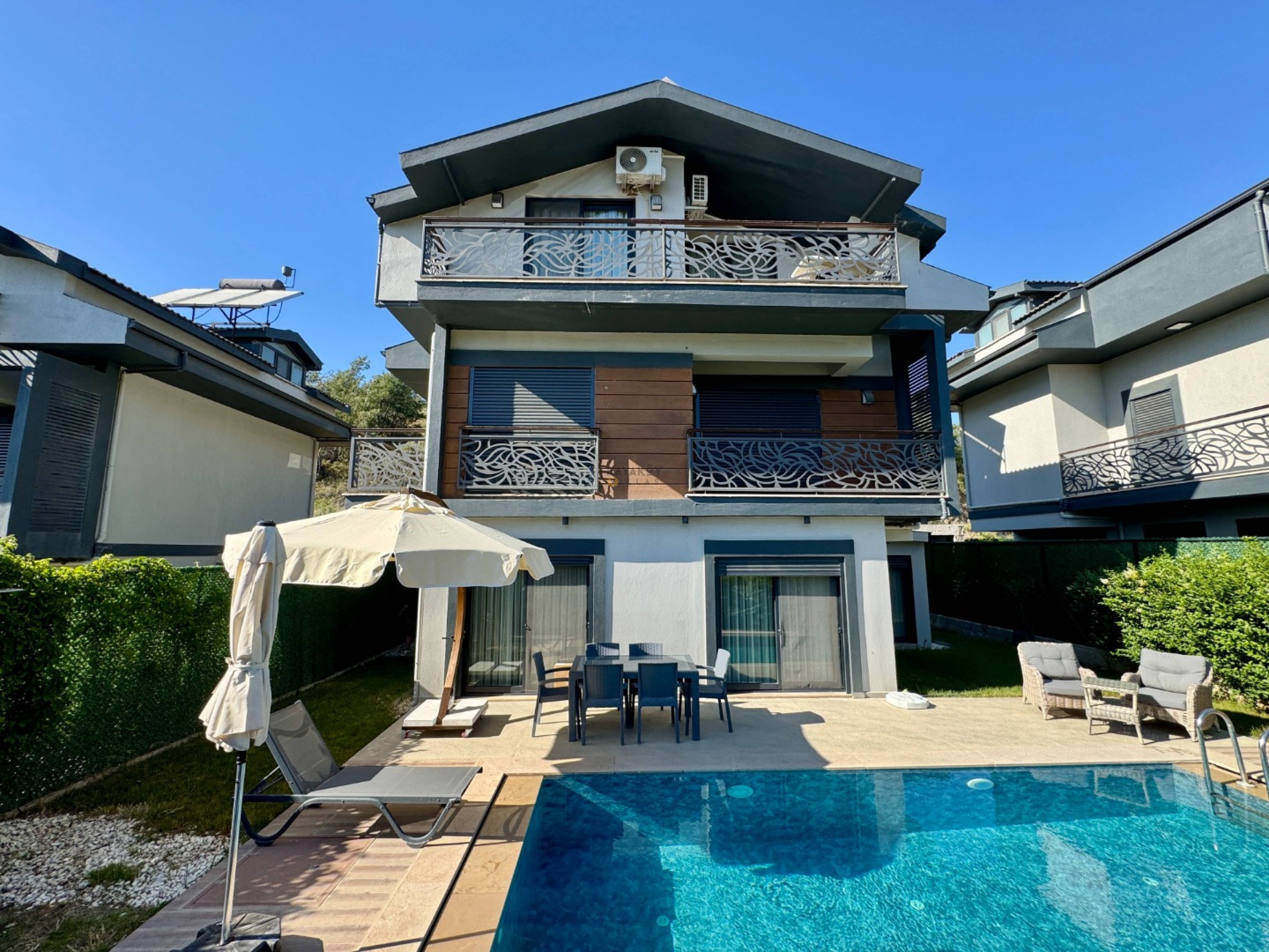Villa Main