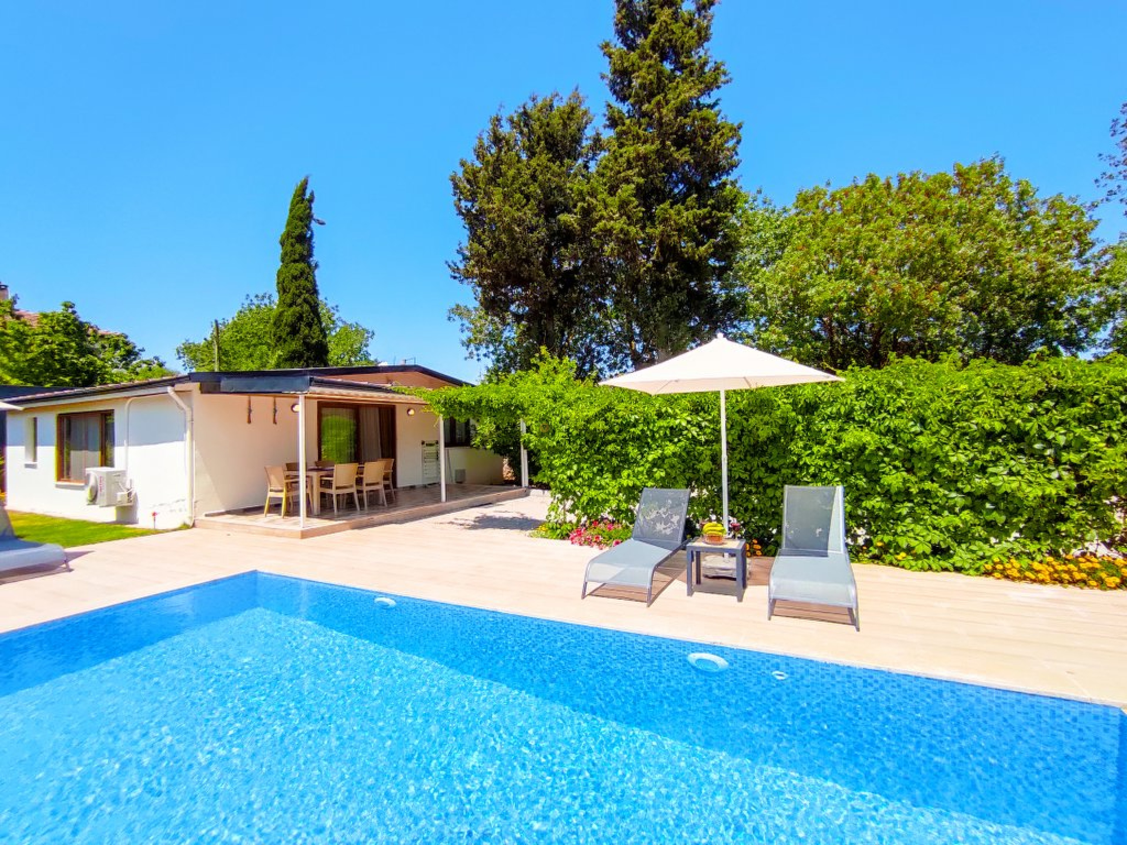 Villa Main