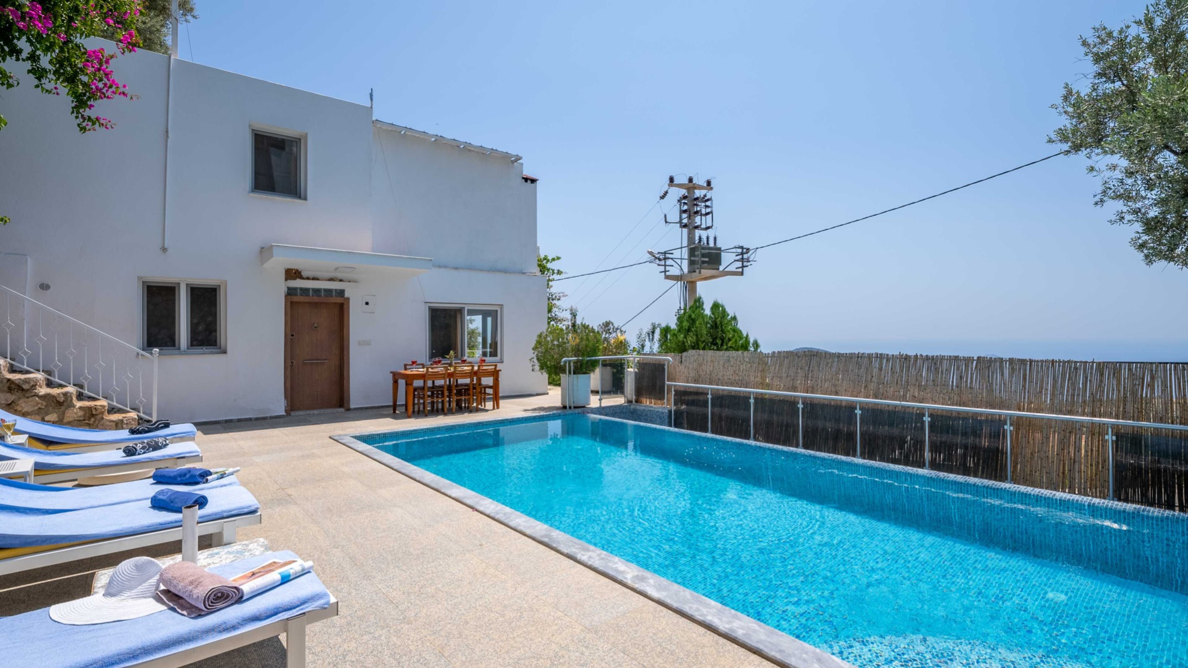 Villa Main