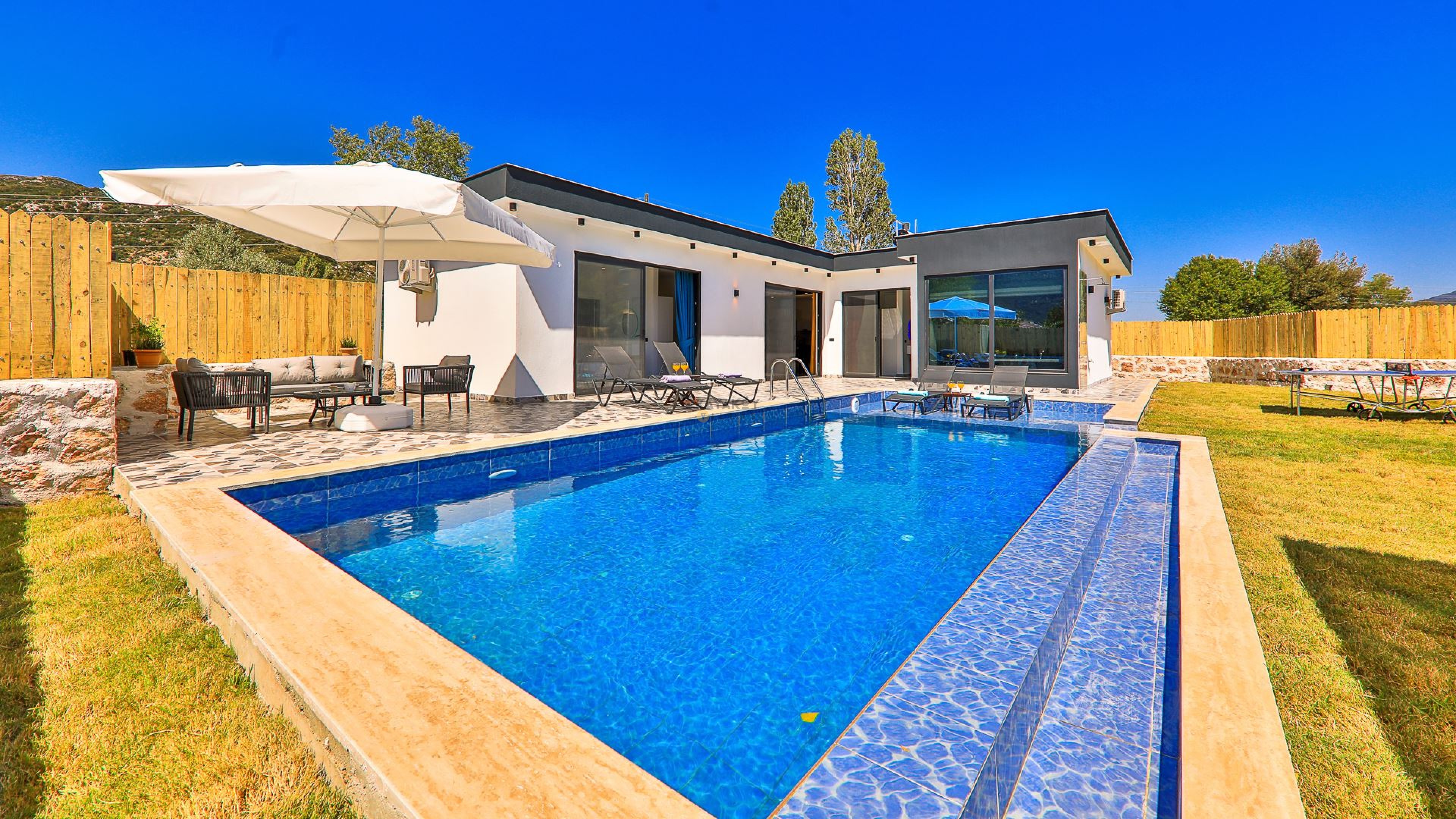 Villa Main