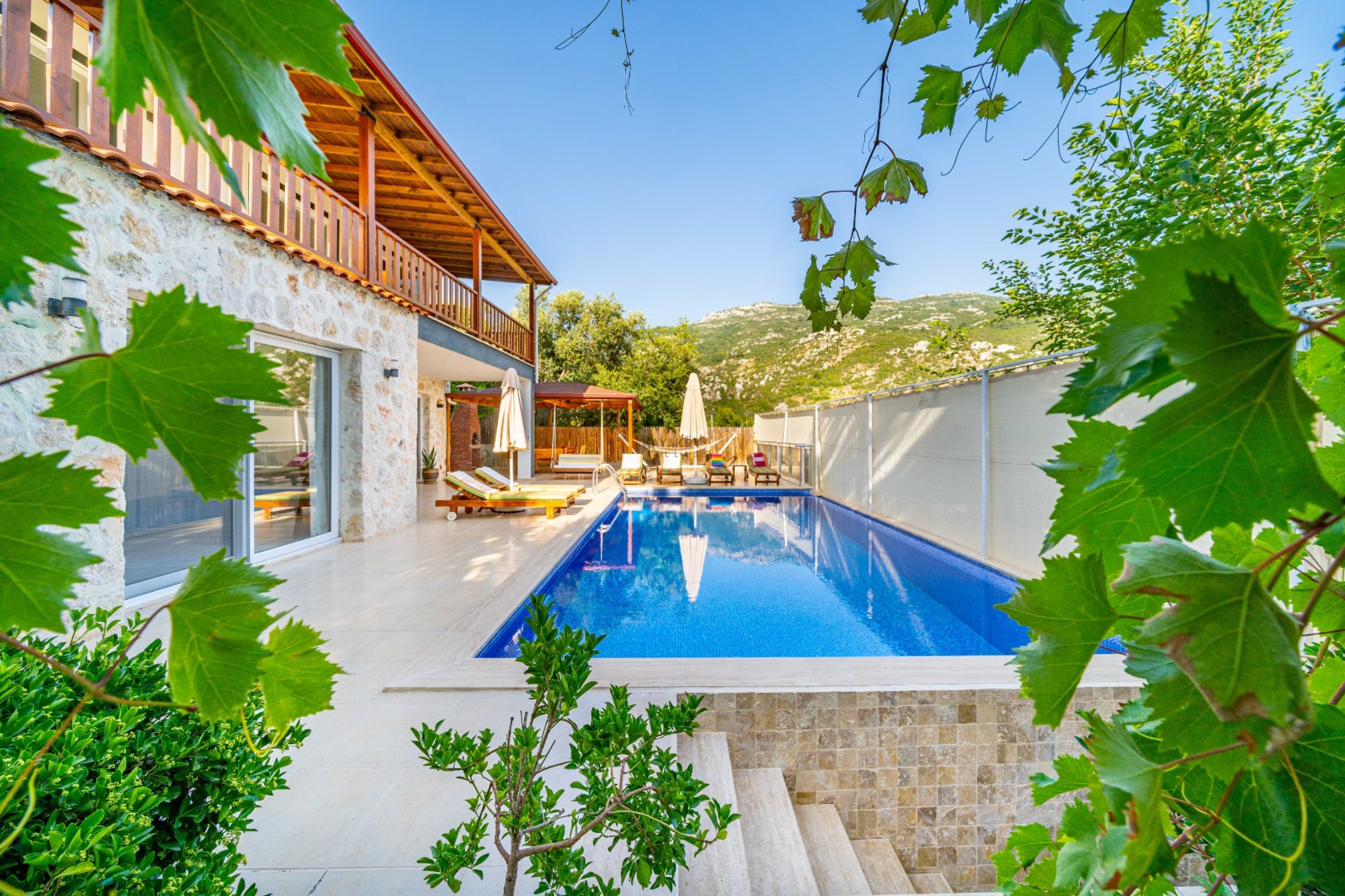 Mobile Gallery 13