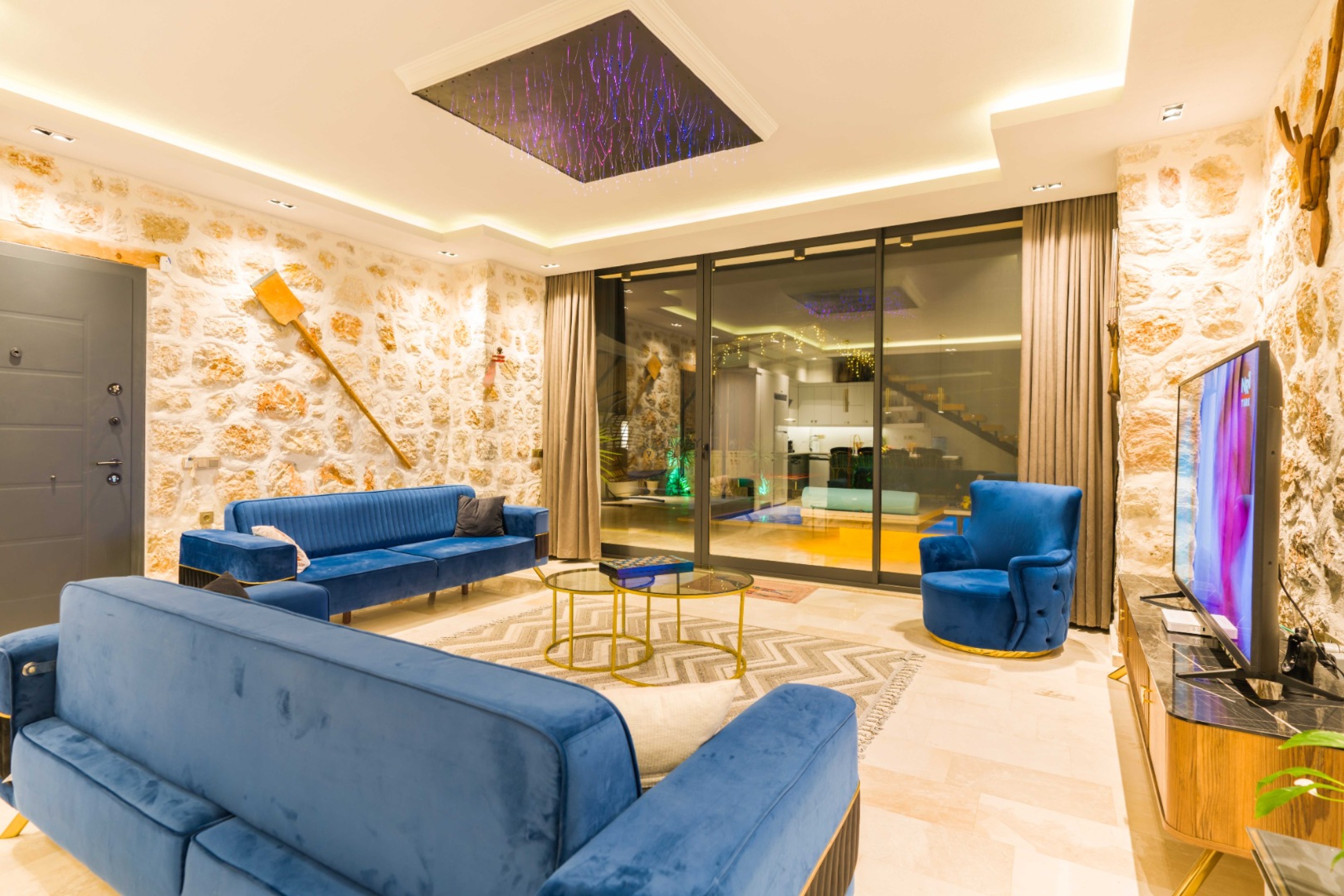 Mobile Gallery 37