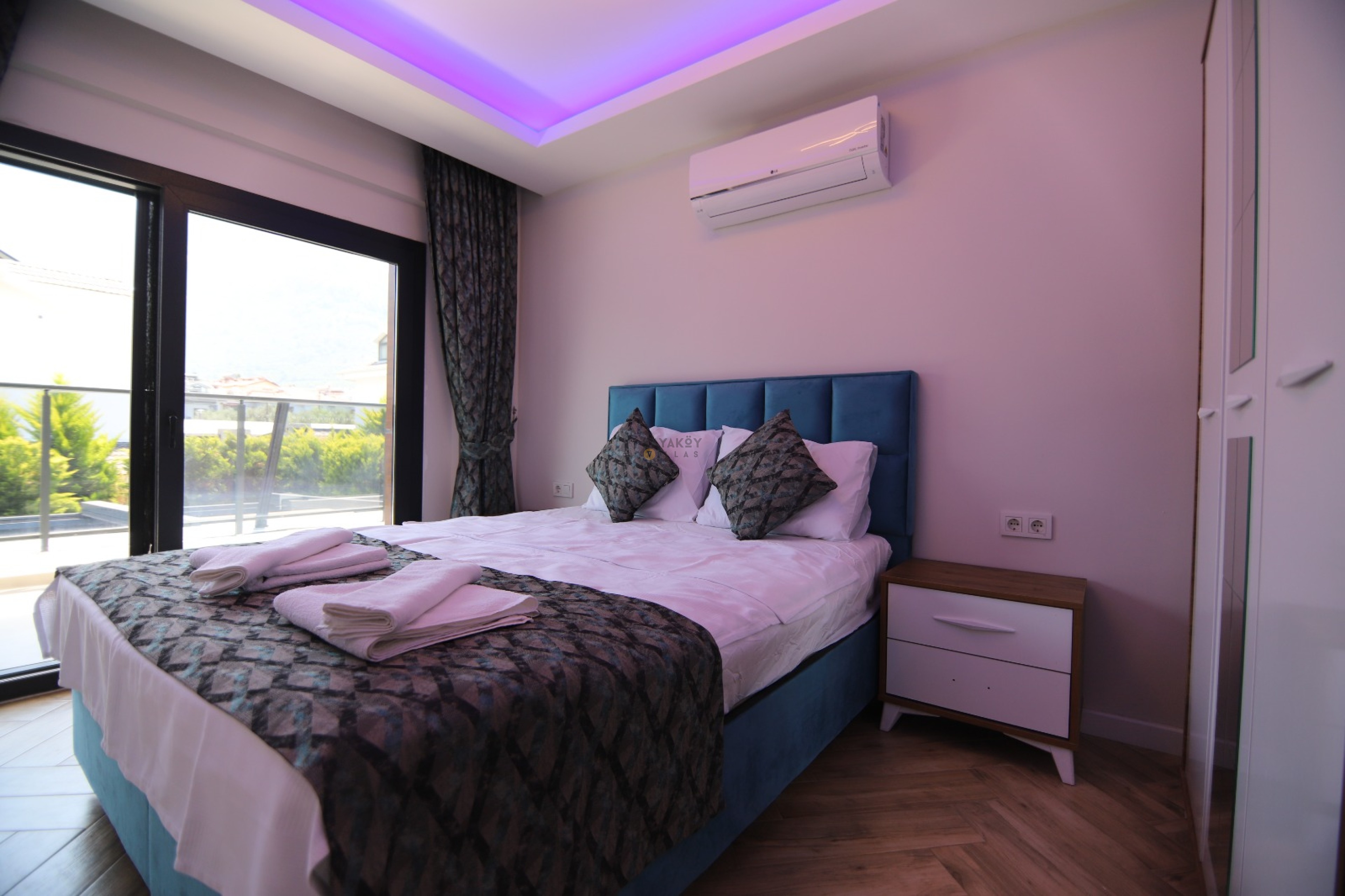 Mobile Gallery 5