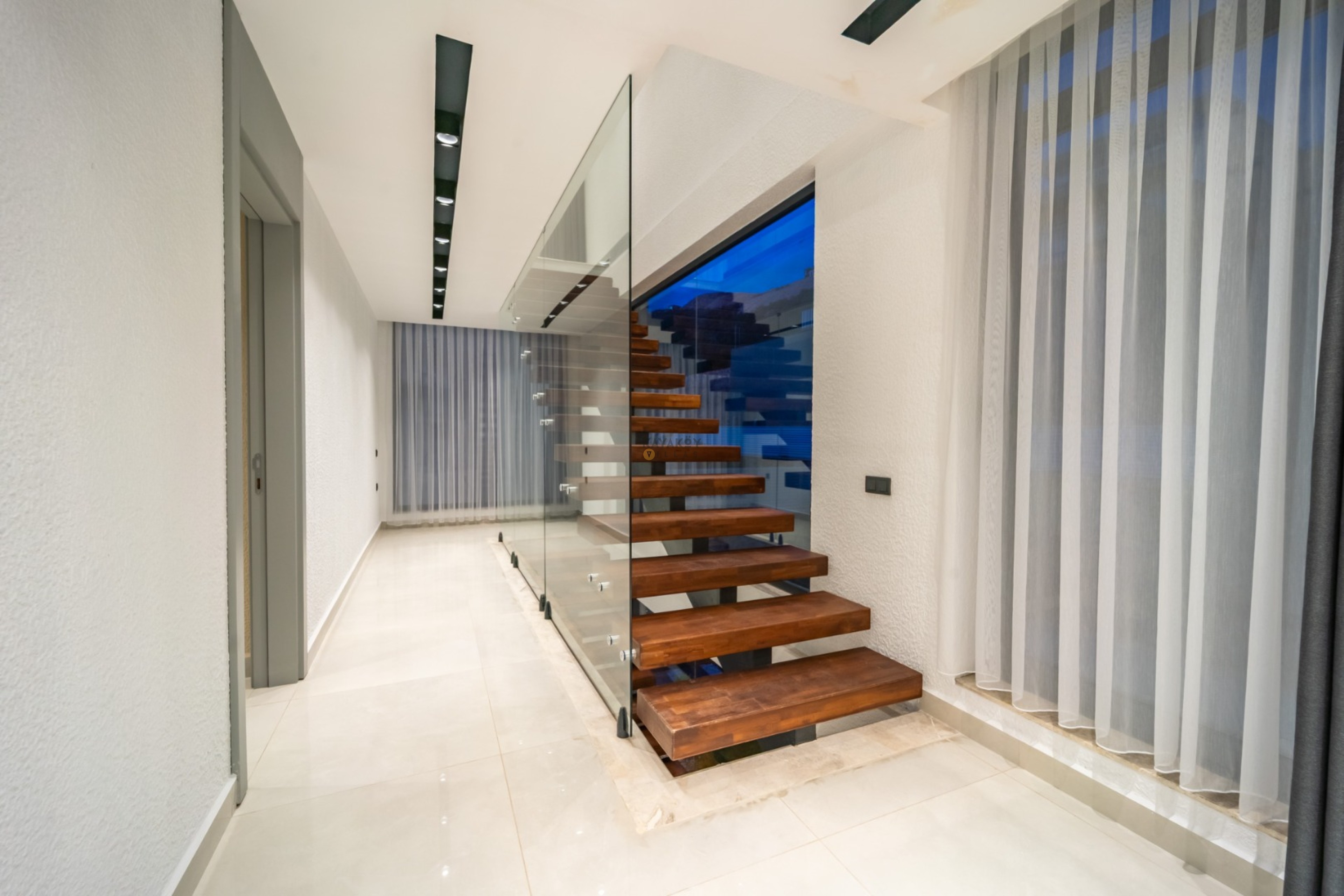 Mobile Gallery 58