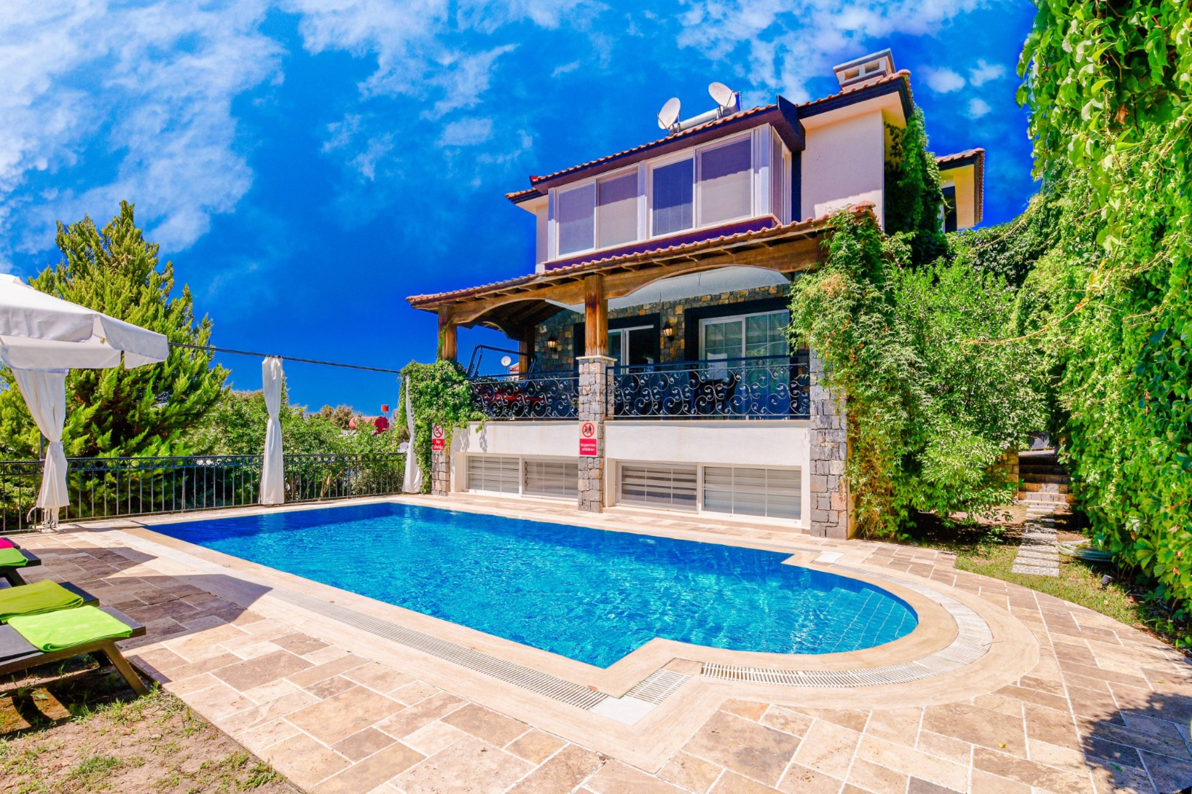 Villa Main