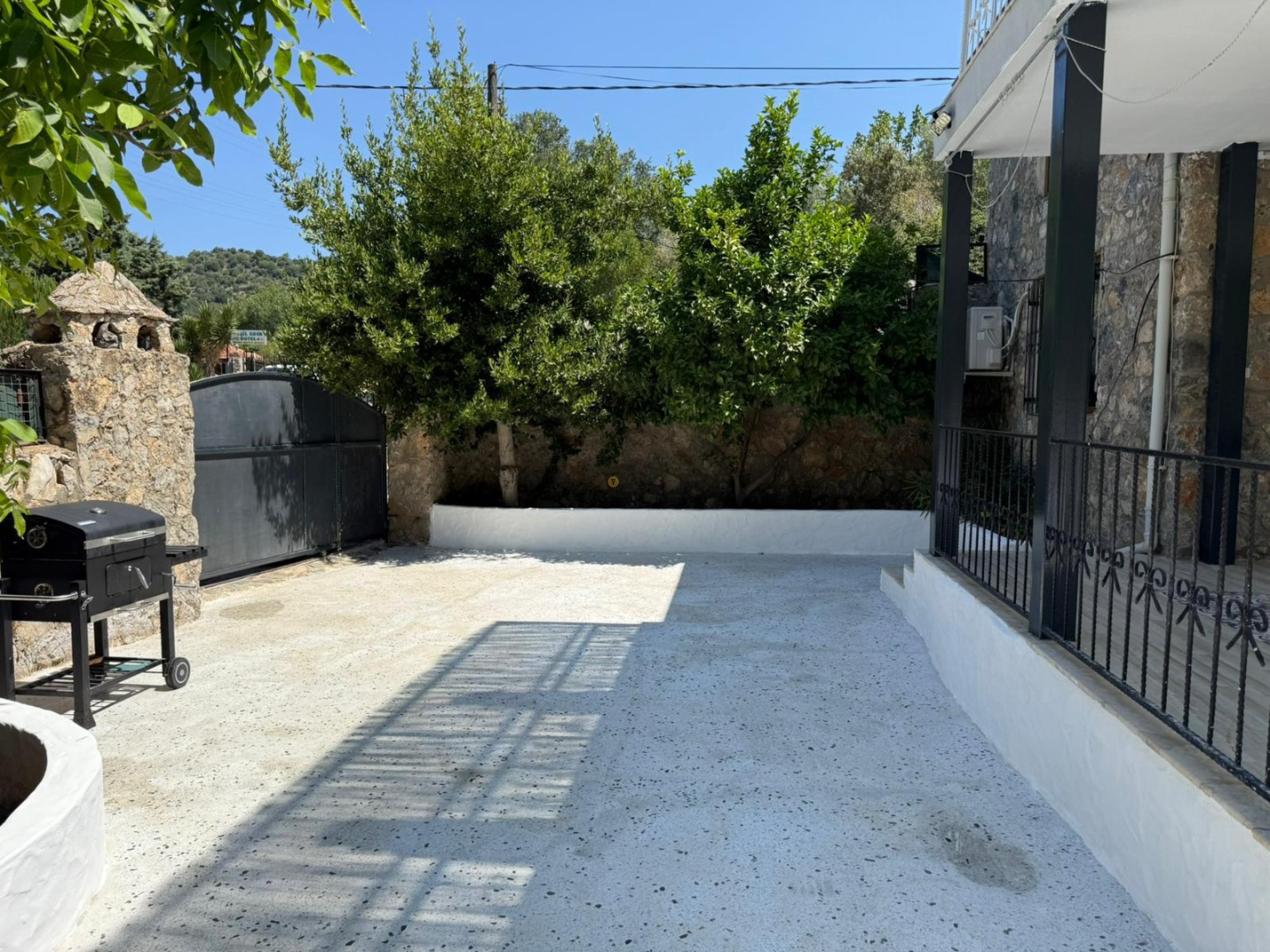 Mobile Gallery 16