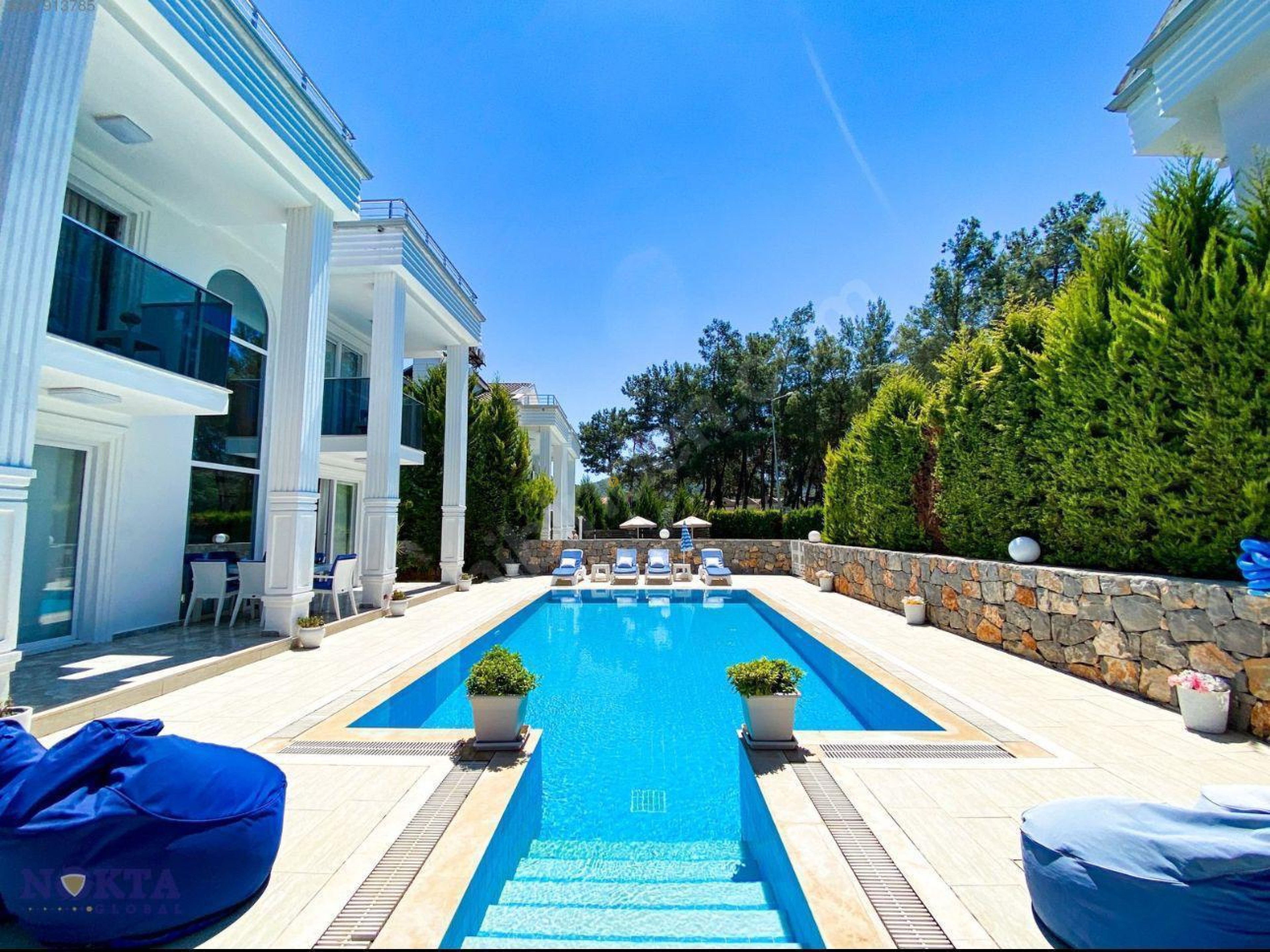 Villa Main