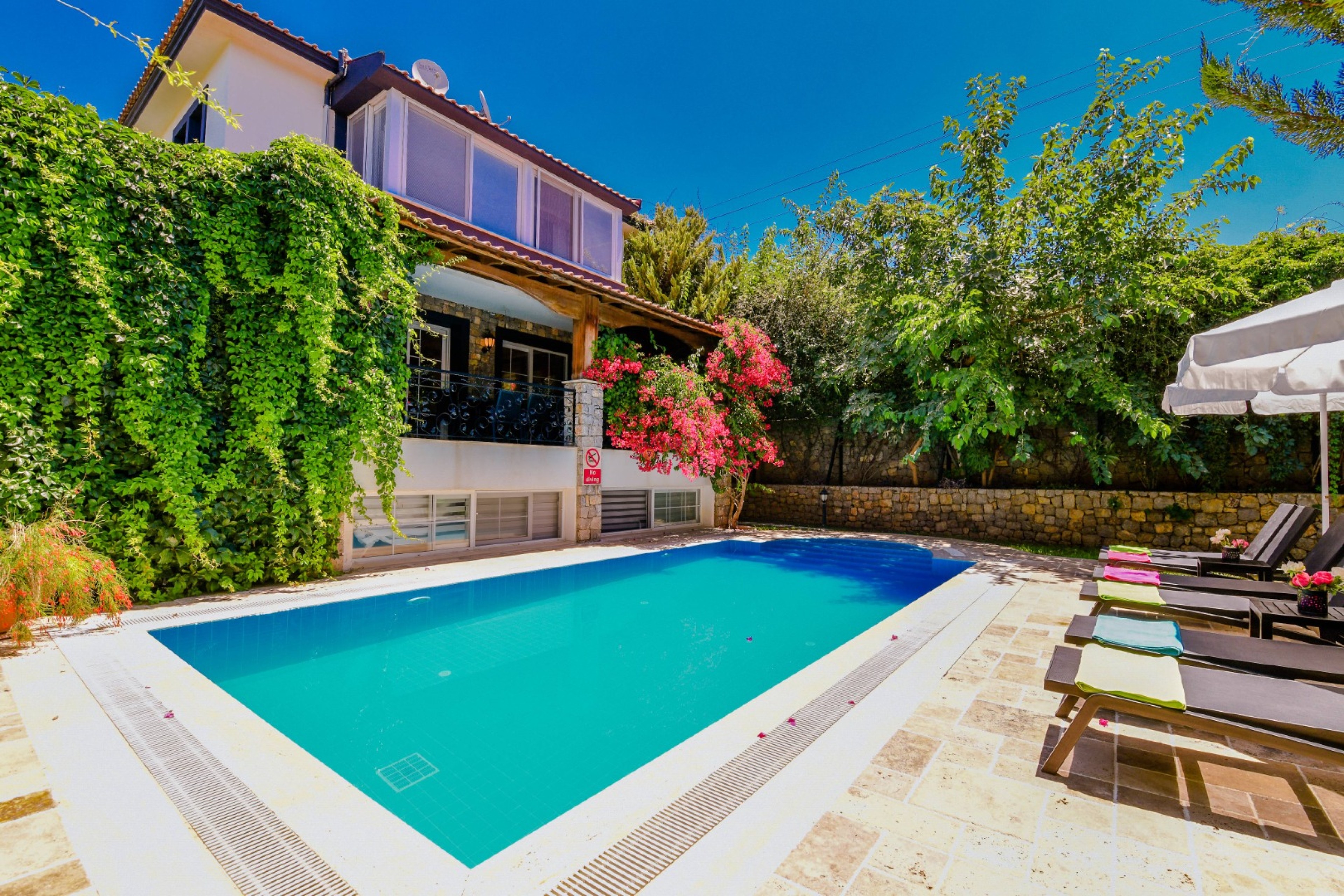 Villa Main