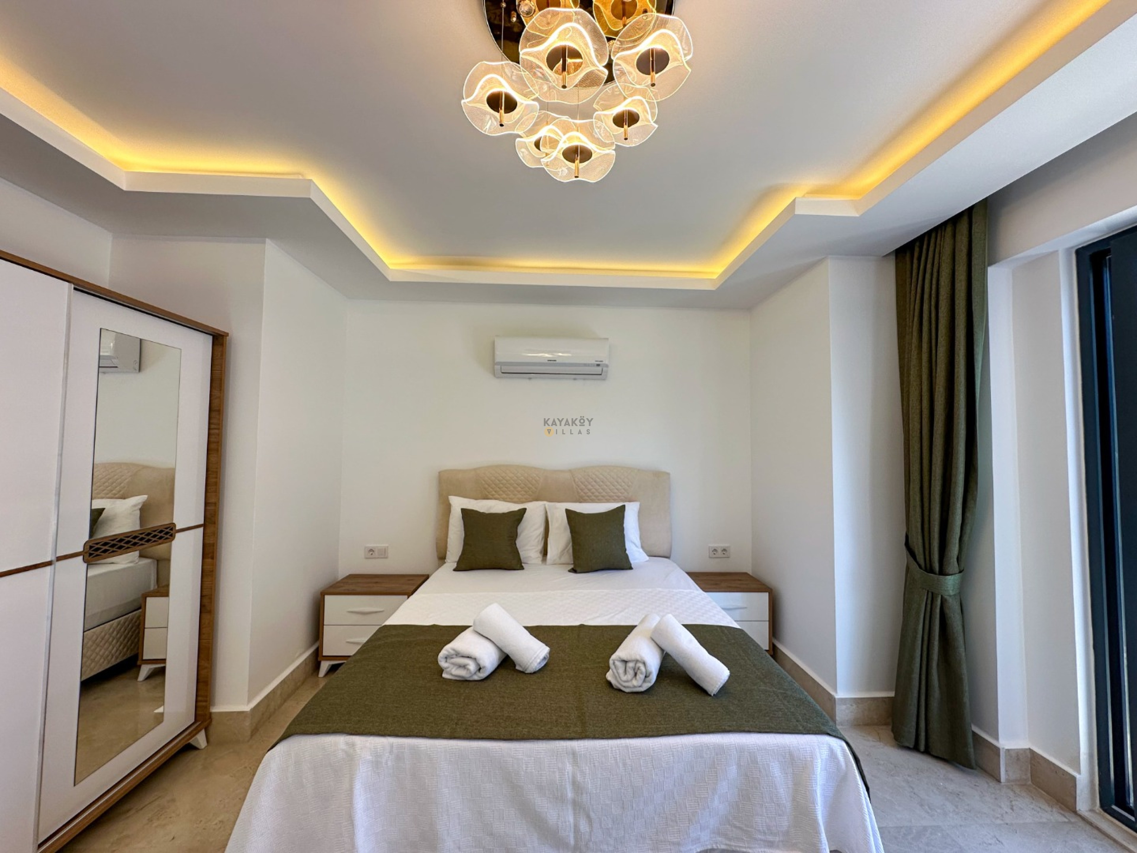 Mobile Gallery 16