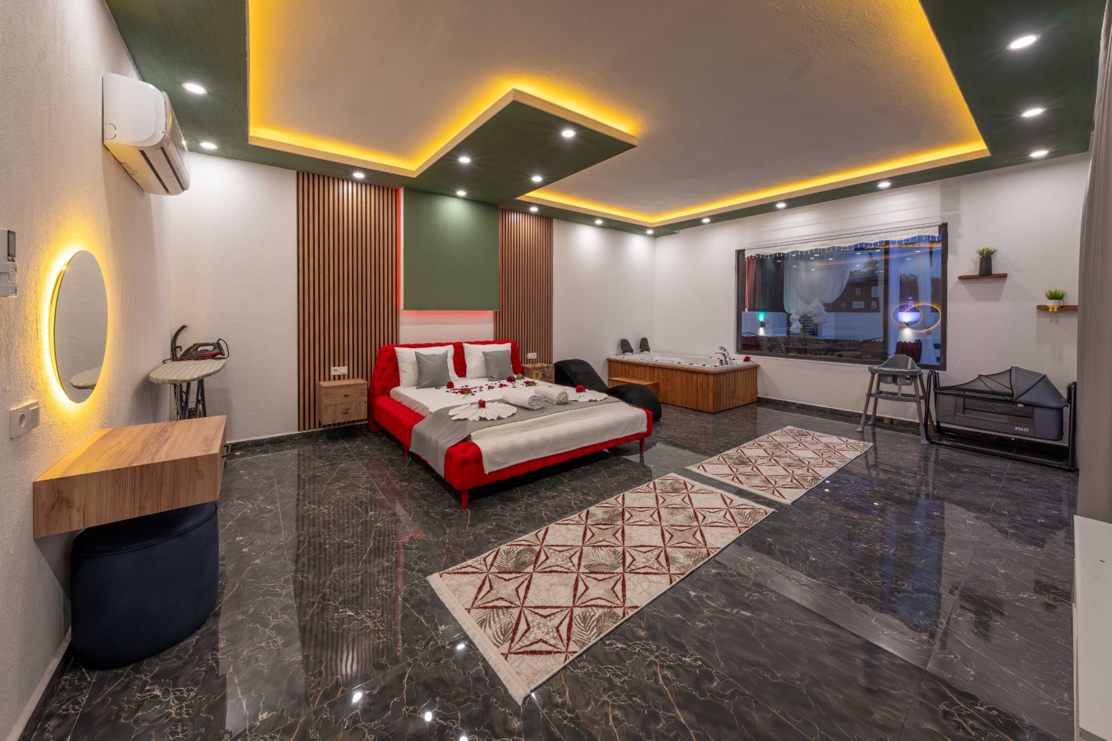 Gallery 0