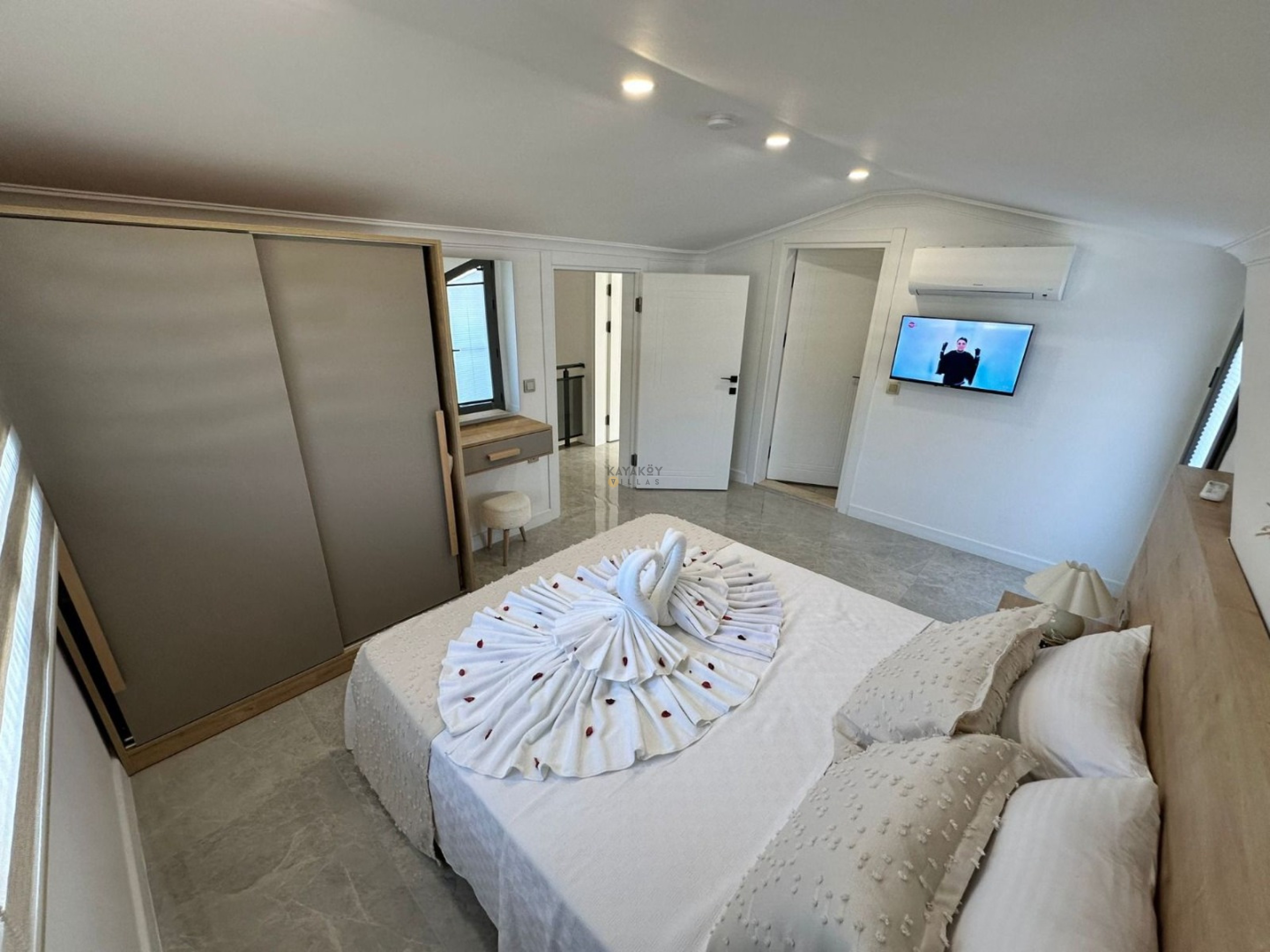Mobile Gallery 15