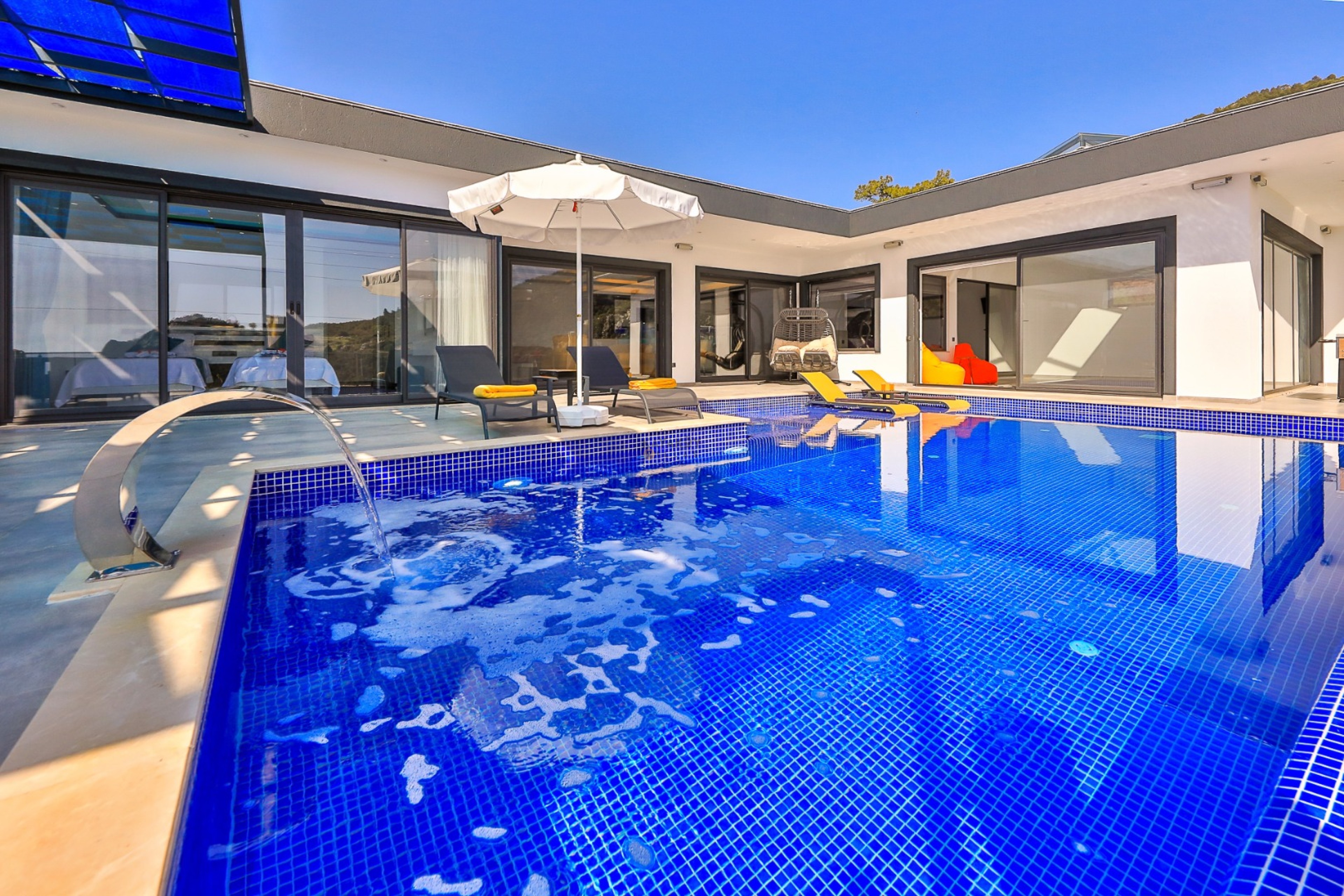 Villa Main