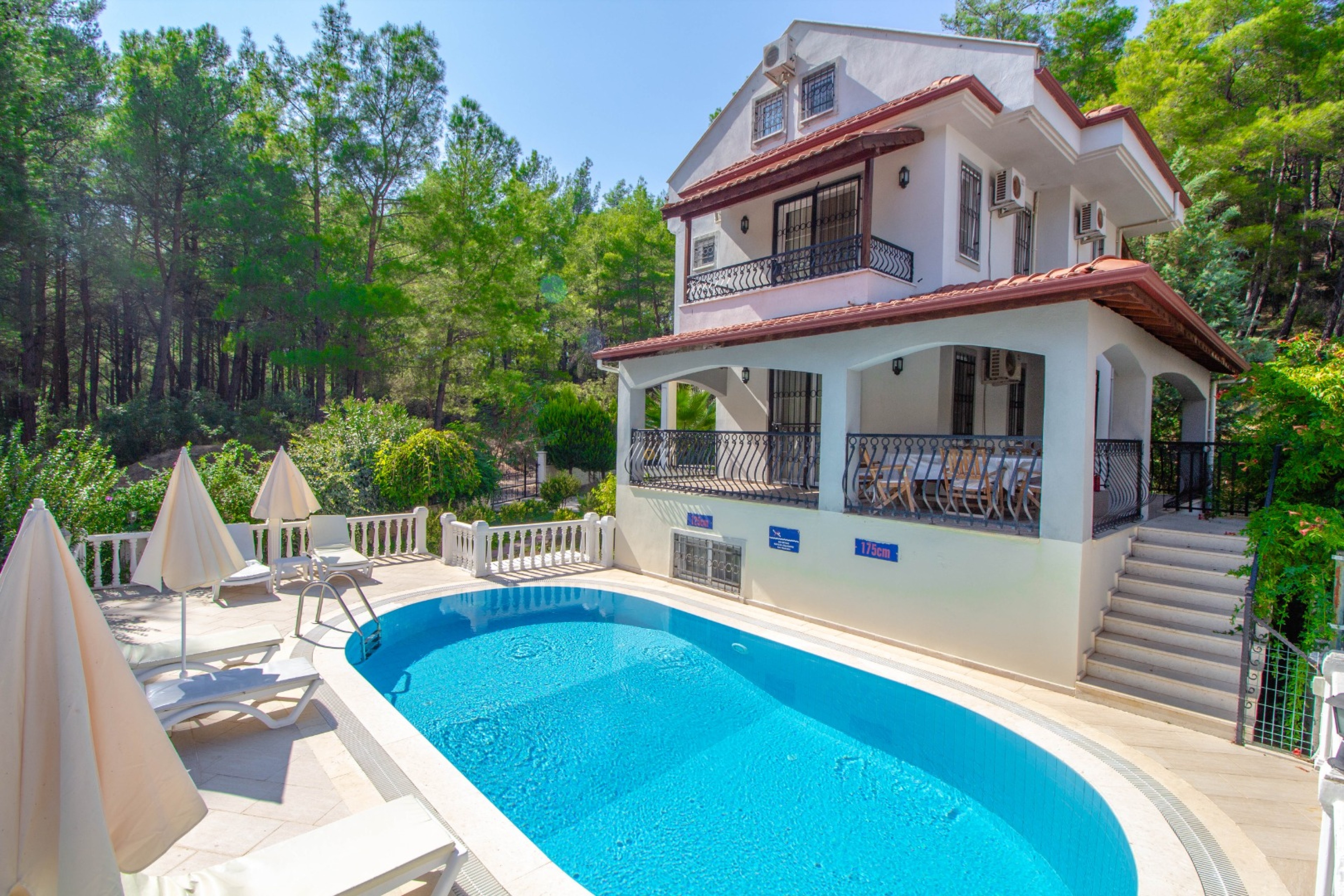 Villa Main