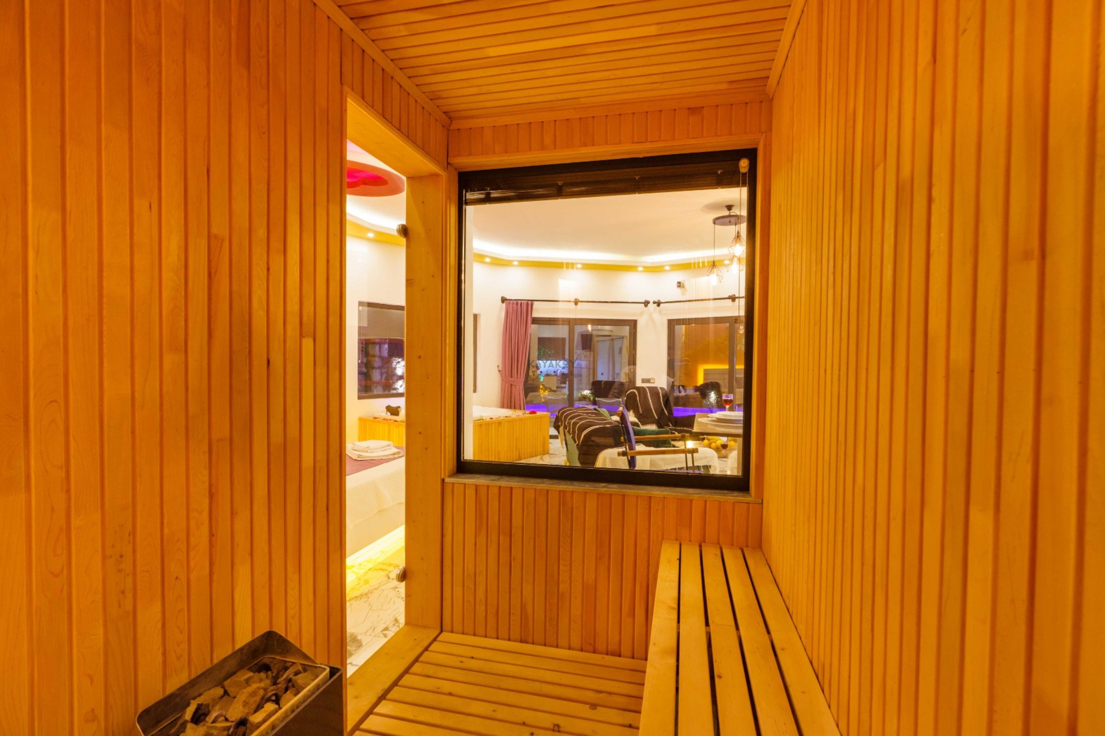 Gallery 0