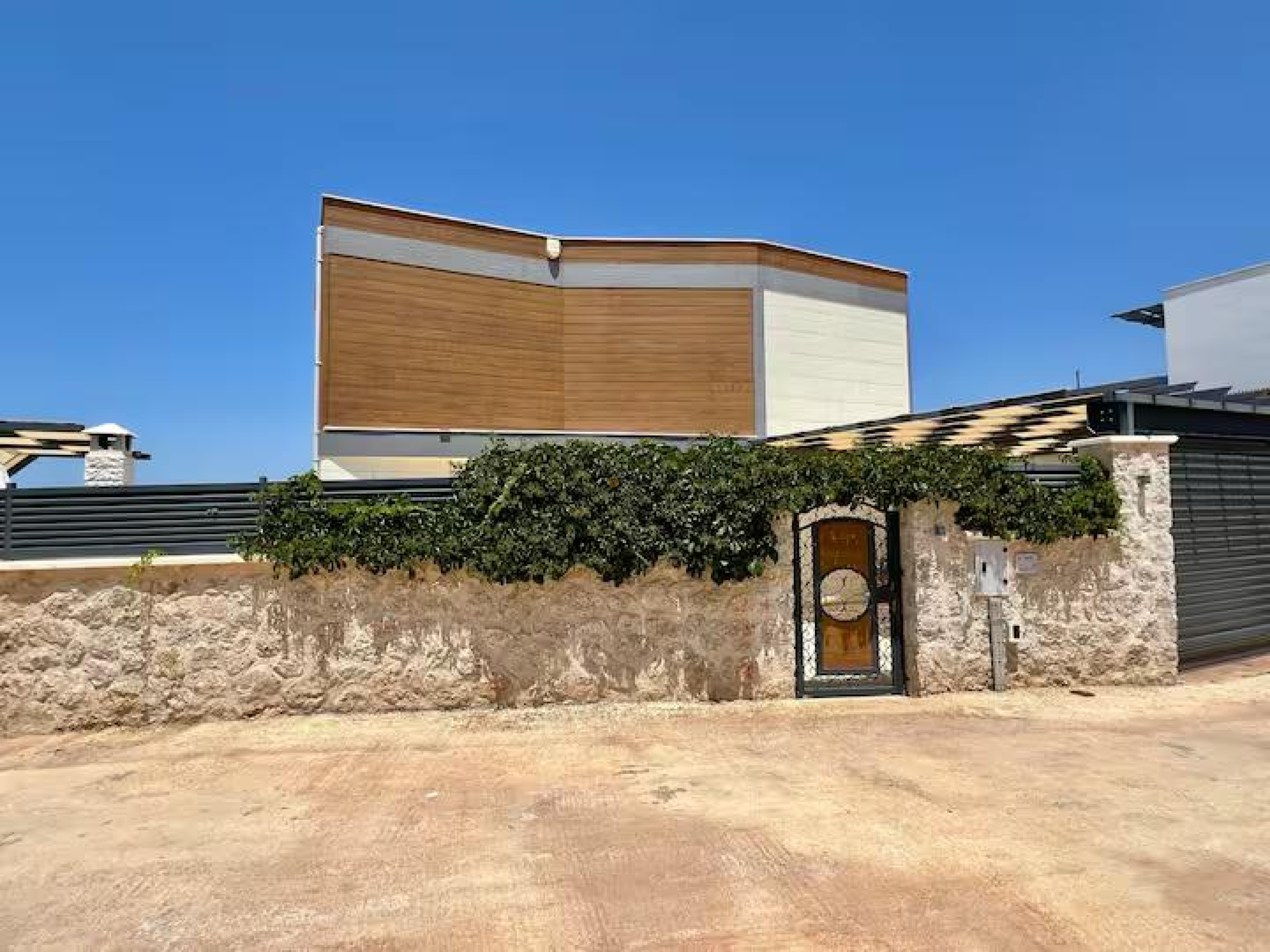 Mobile Gallery 19