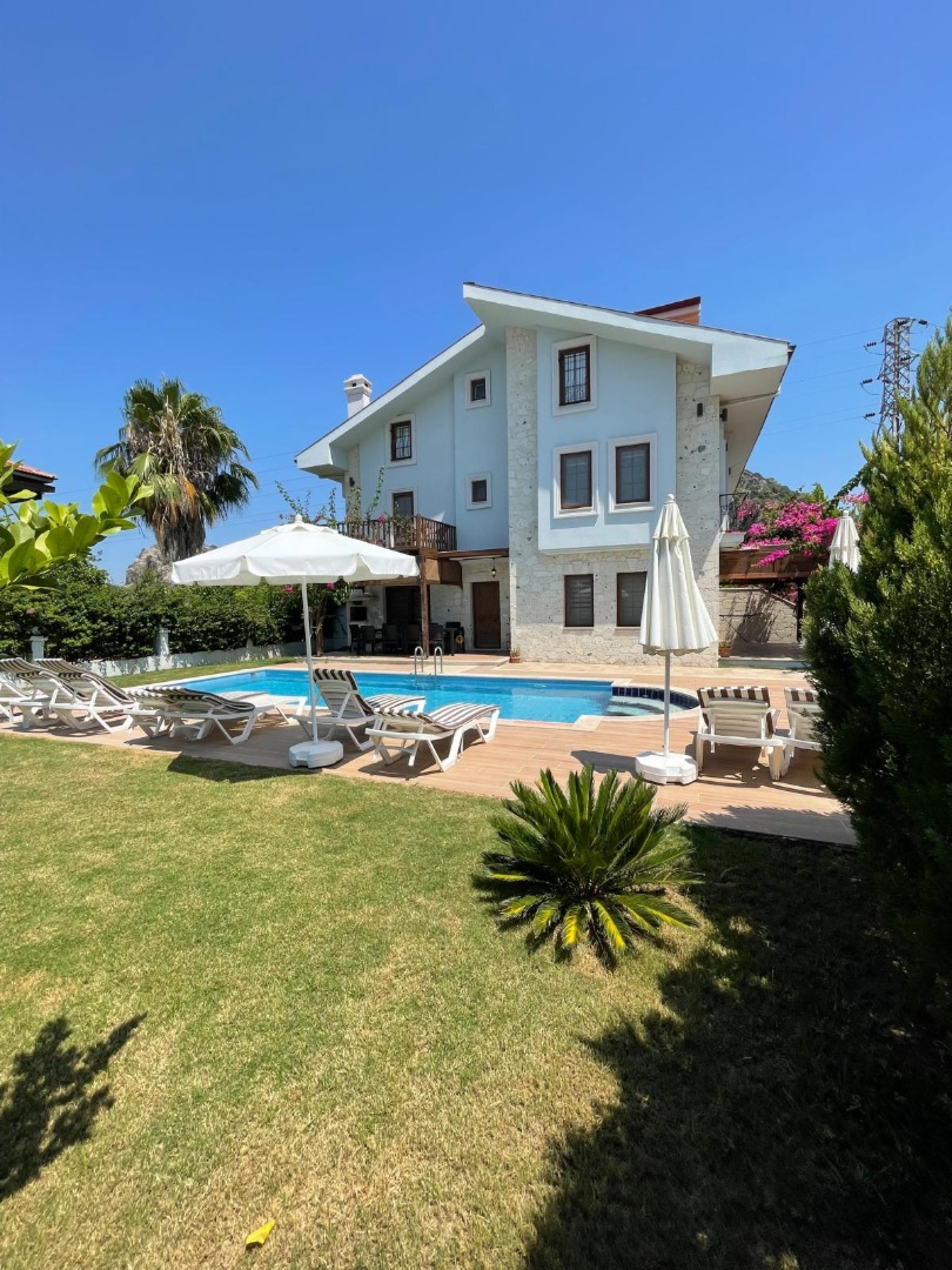 Villa Main