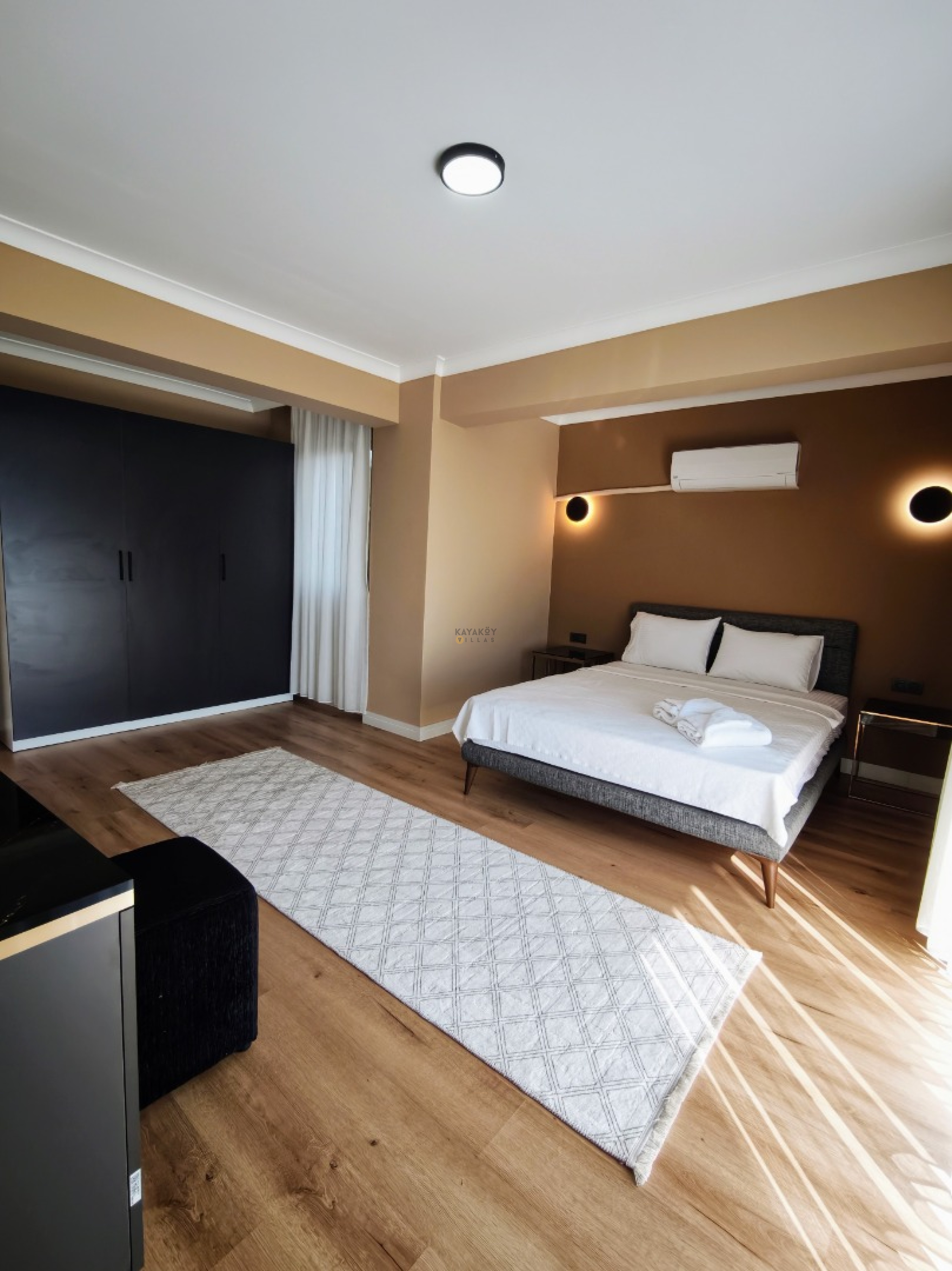 Mobile Gallery 10