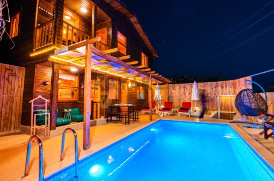 Villa Ateş Kaş Gökseki Bölgesinde Kiralık Villa