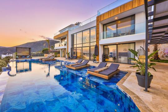 Villa Calpas Kaş Kalkan Bölgesinde Kiralık Villa