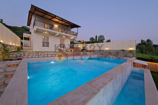 Villa Nakaş Fethiye Seydikemer Arsaköy Bölgesinde Kiralık Villa